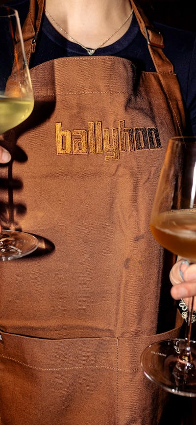ballyhoo apron