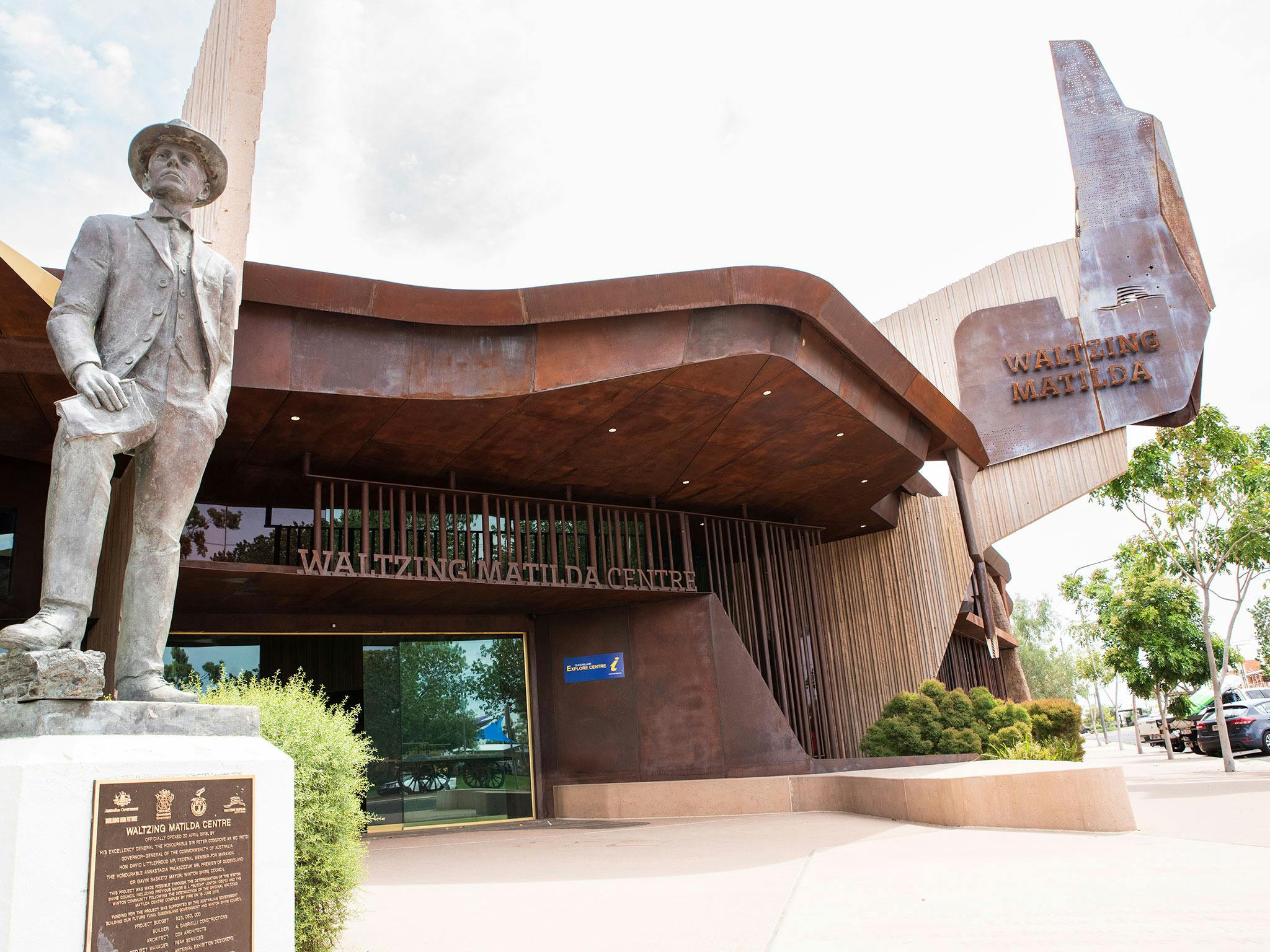 Entry to the Waltzing Matilda Centre, Winton with a statue of Banjo Paterson in the foreground