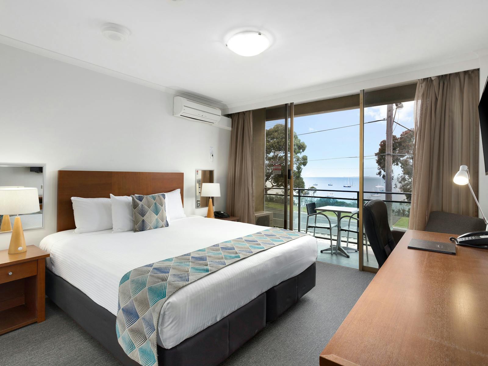 Bayview Superior King Room Geelong Hotel