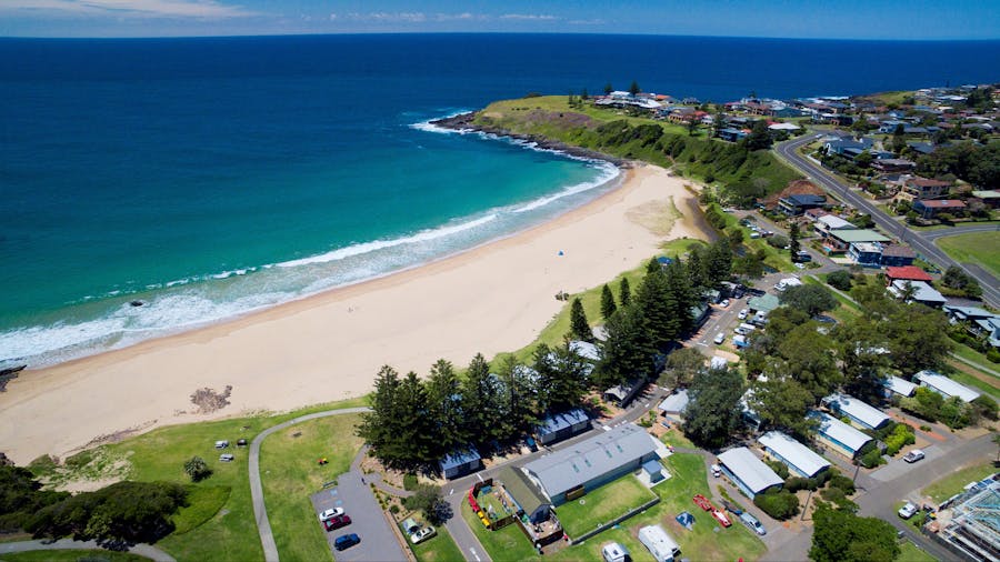 Aerial view of Kendalls on the Beach Holiday Park