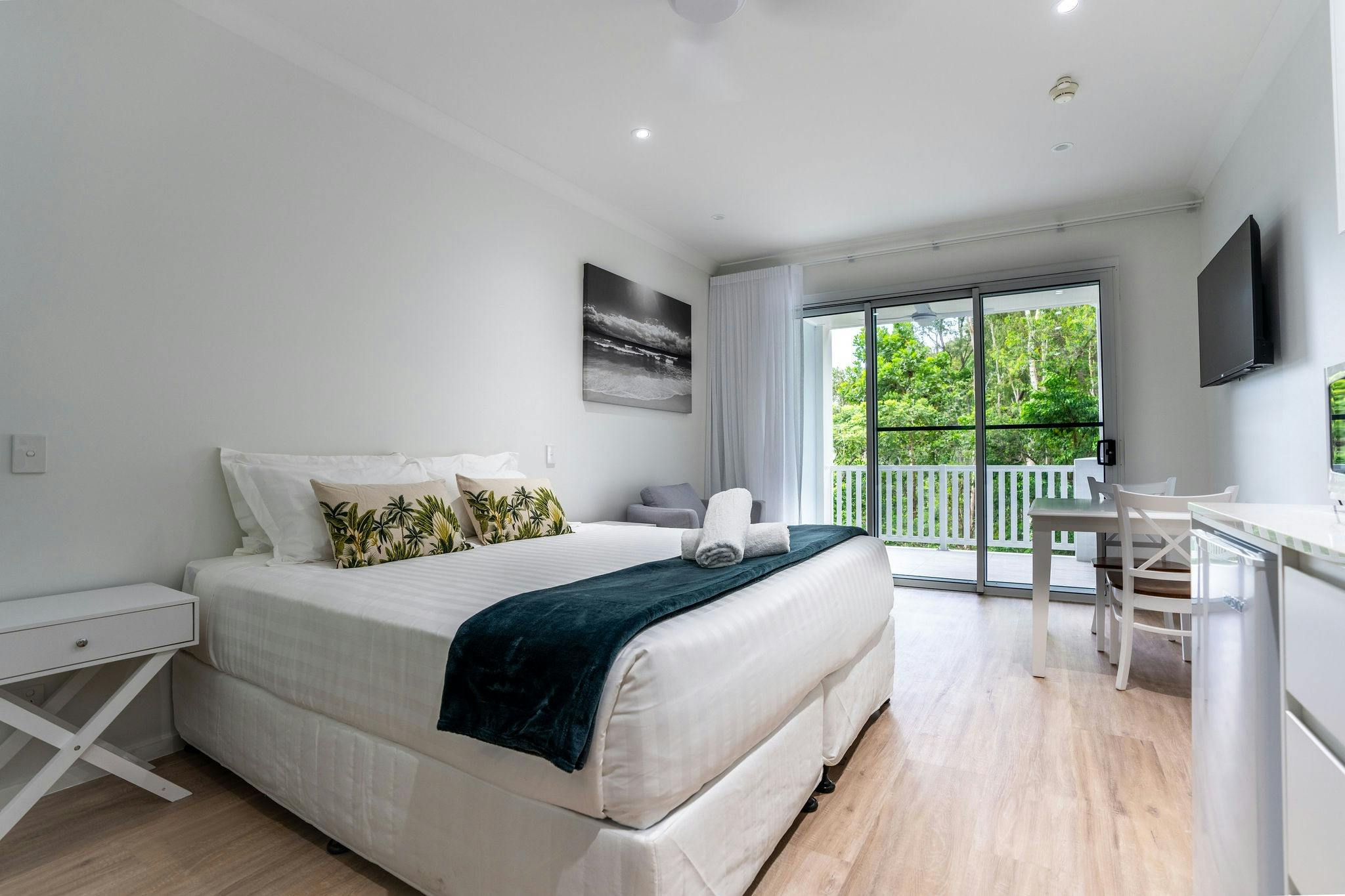 King size bed