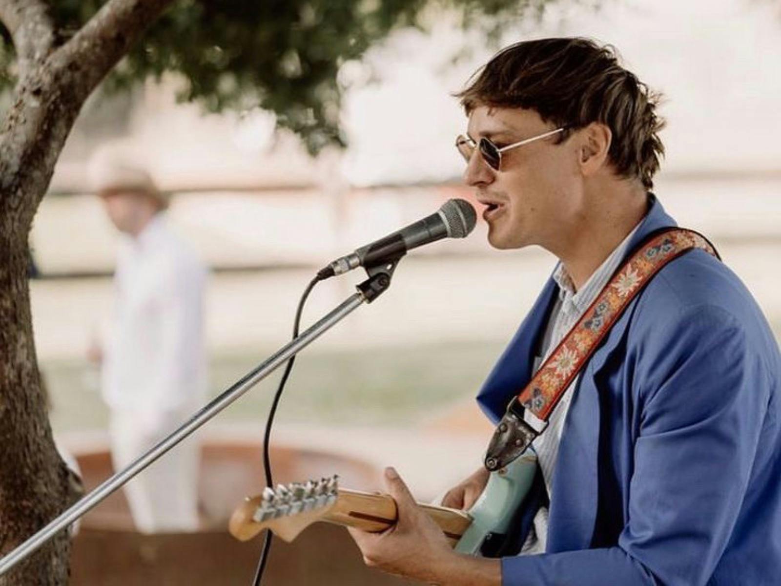 Local live music on Sundays