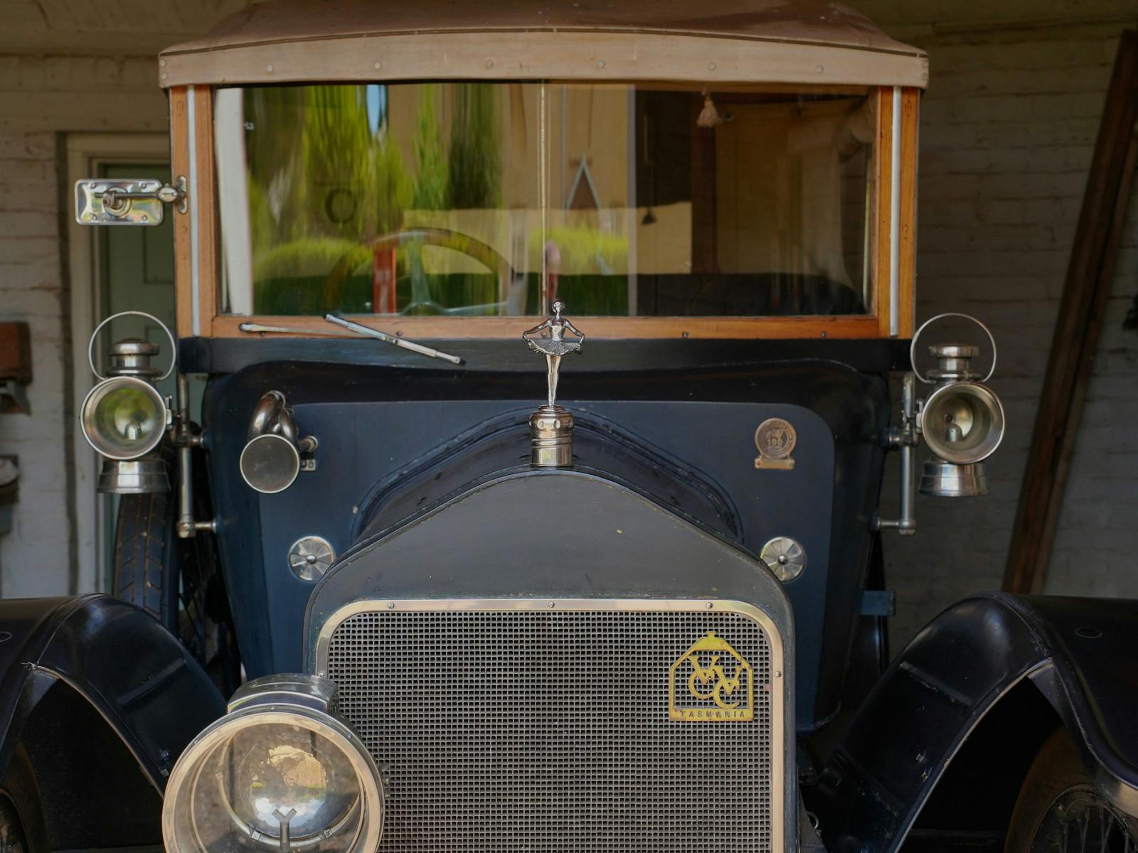 Vintage motor vehicle