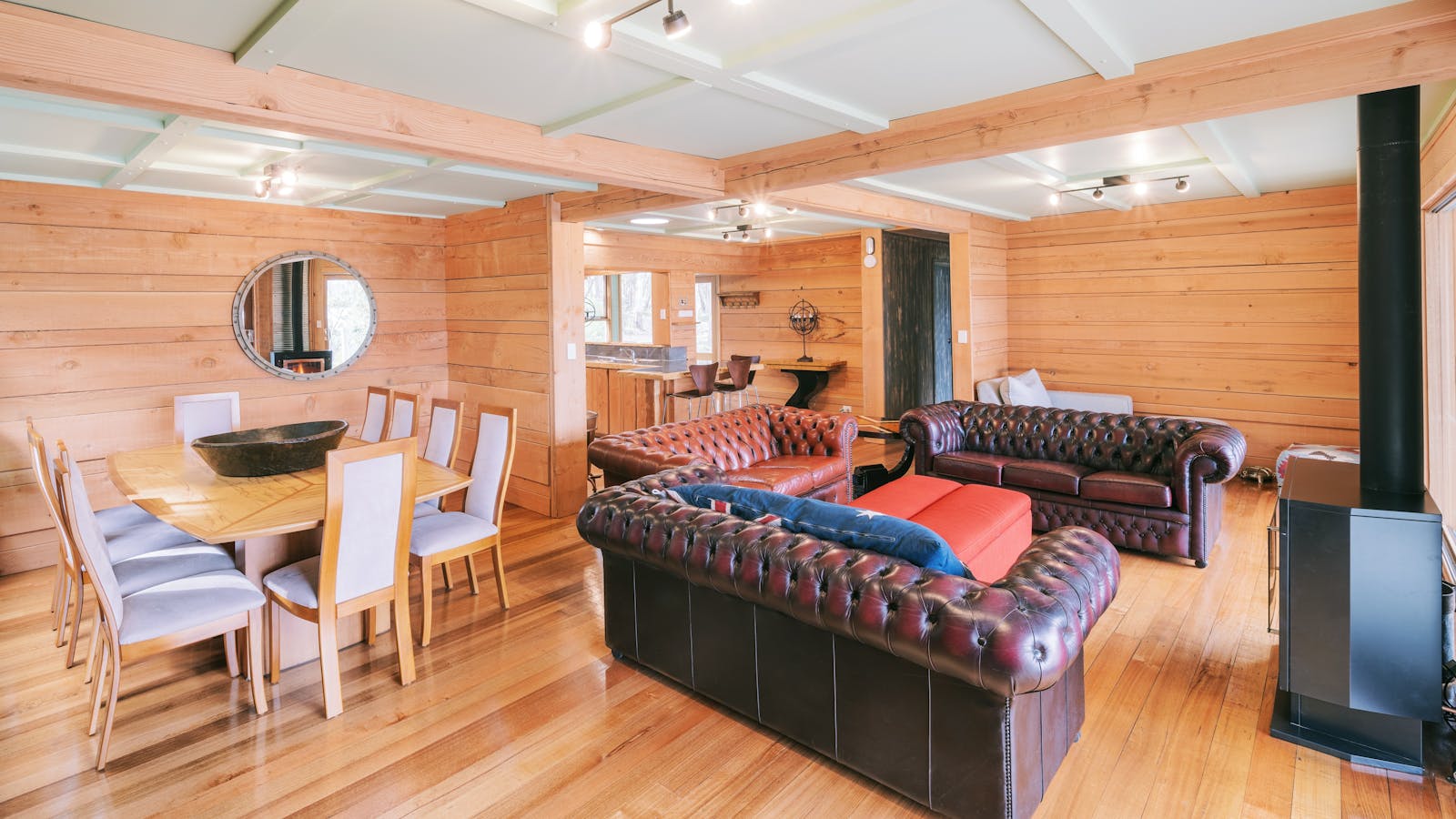 St. Clairs, living room