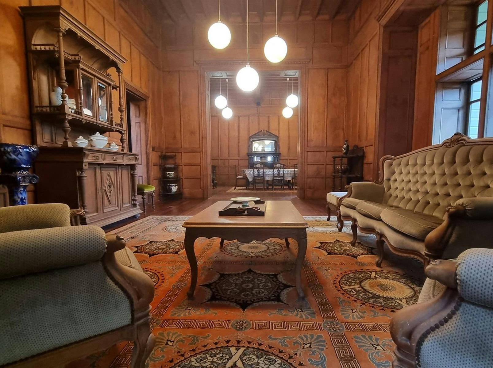 Inside Oceania House