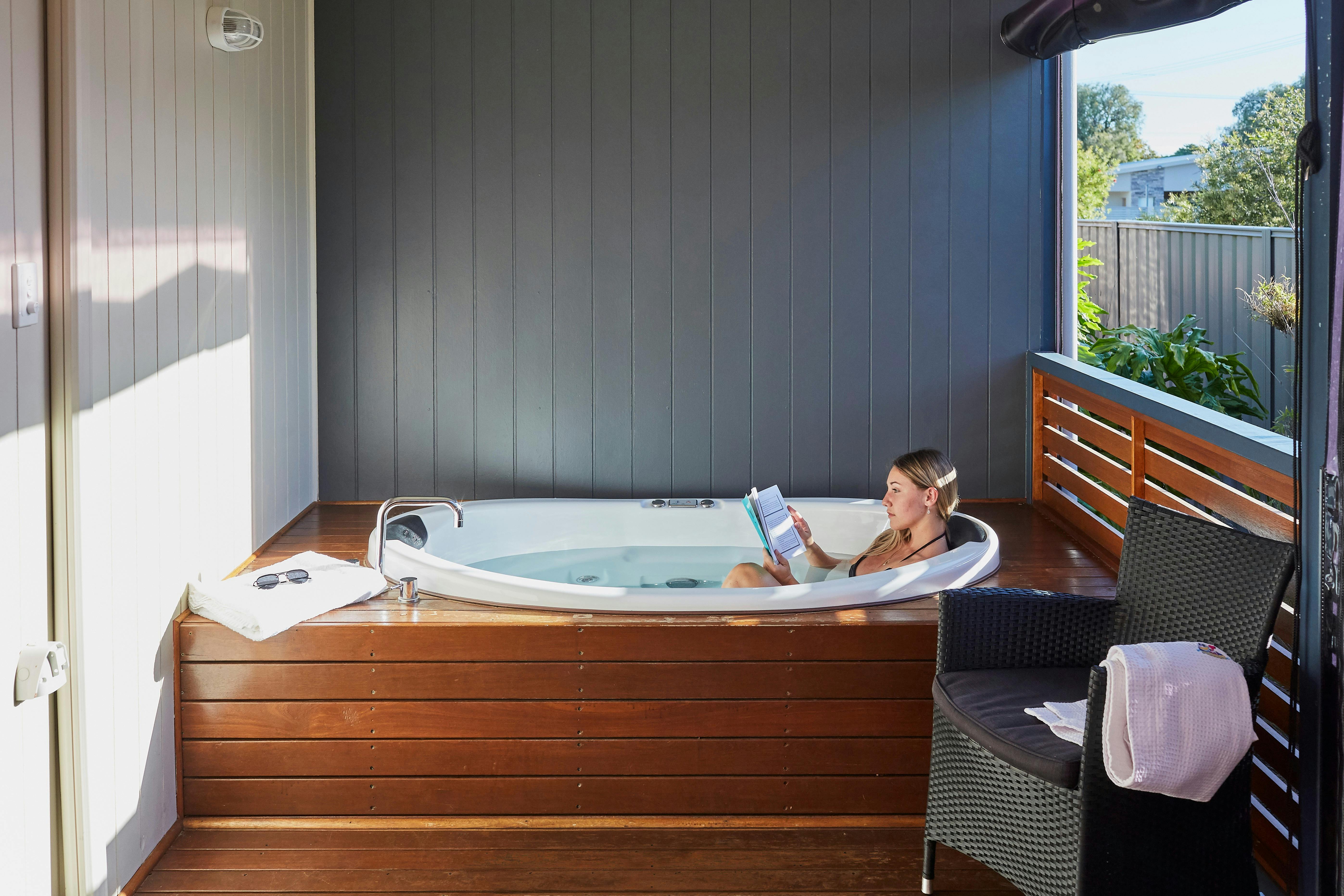 Jacuzzi Bungalow
