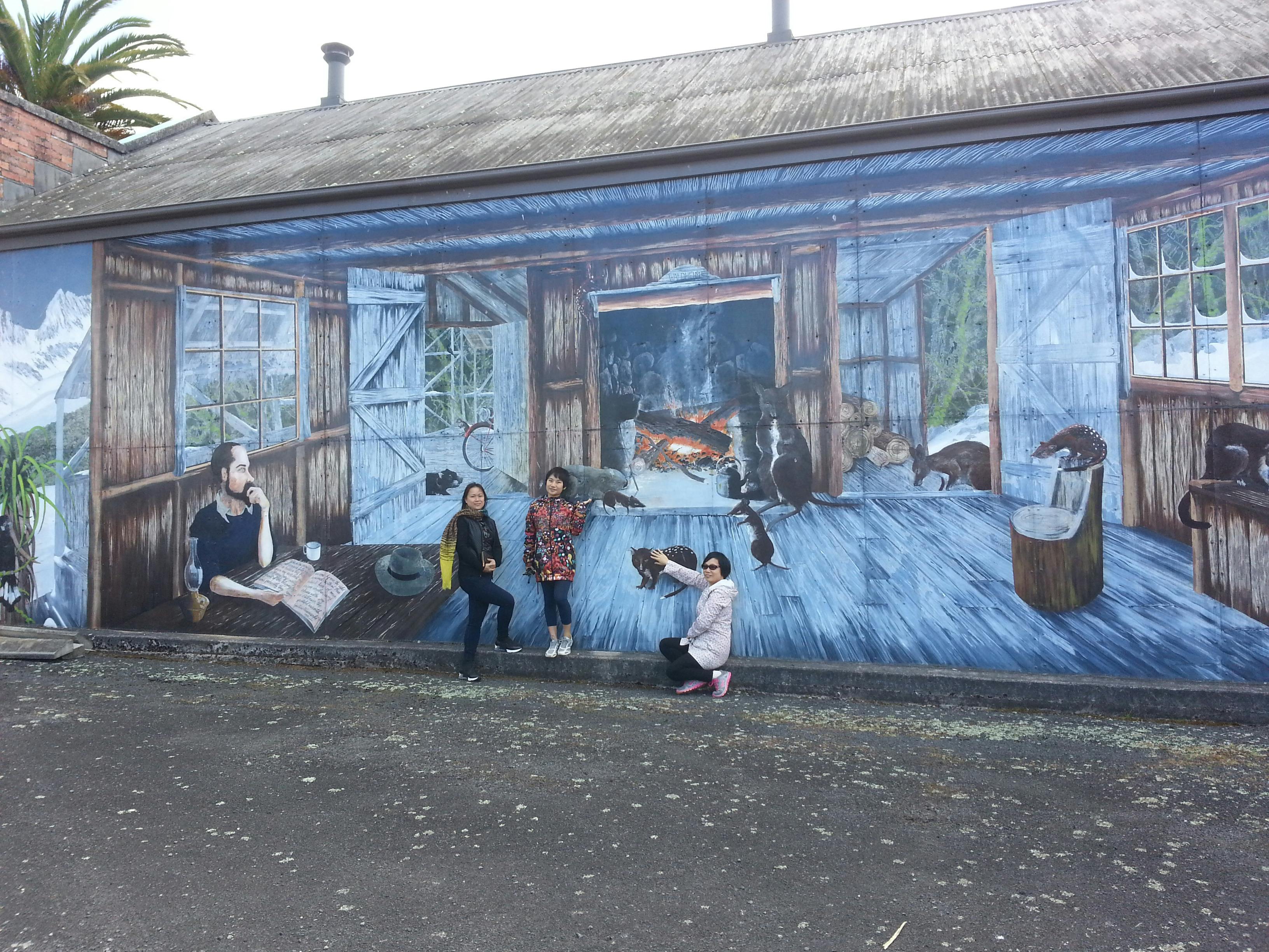 Murals at Sheffield on the way to Cradle Mountain