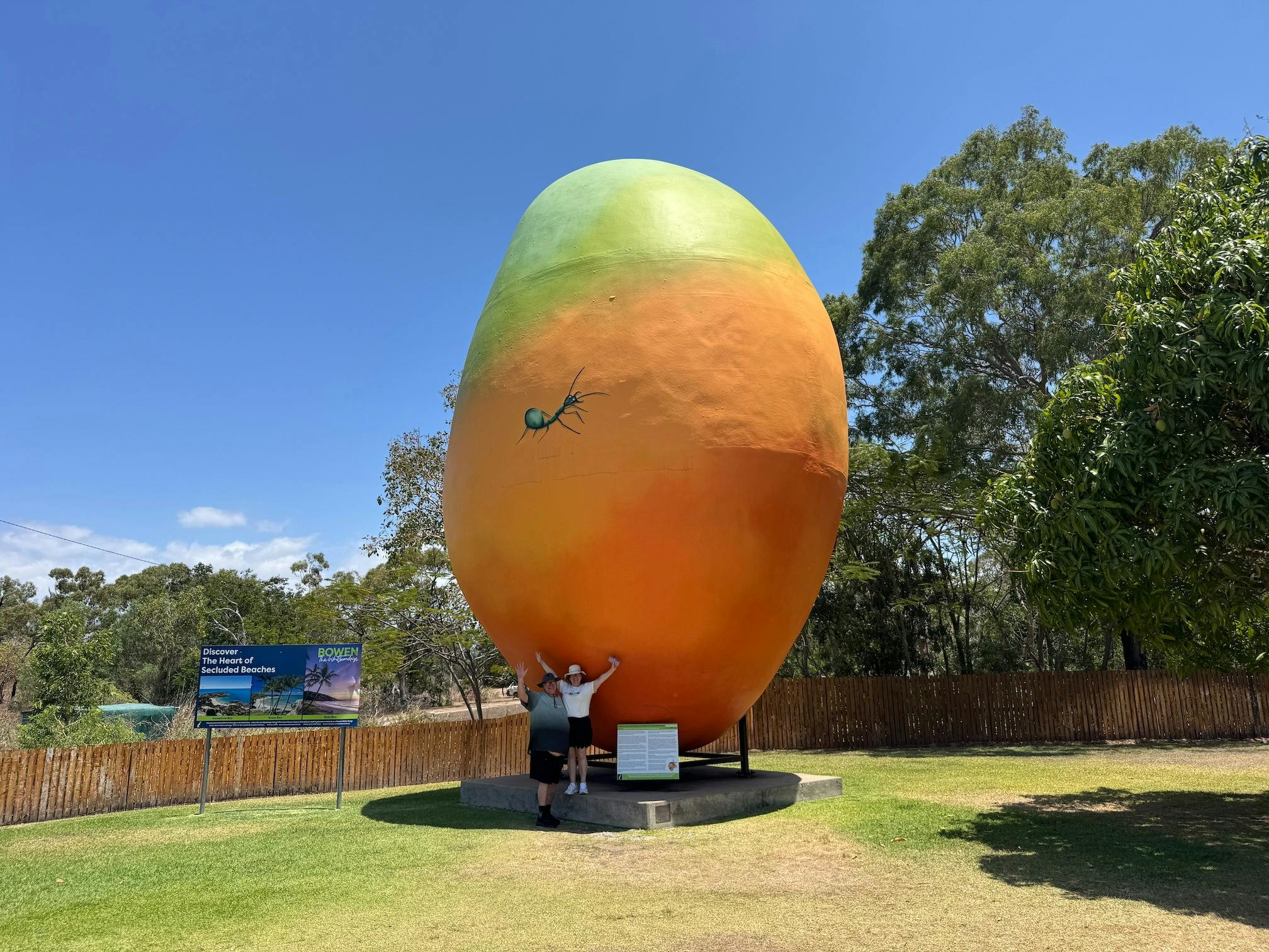 Beautiful Bowen Tour, Airlie Adventure Tours.