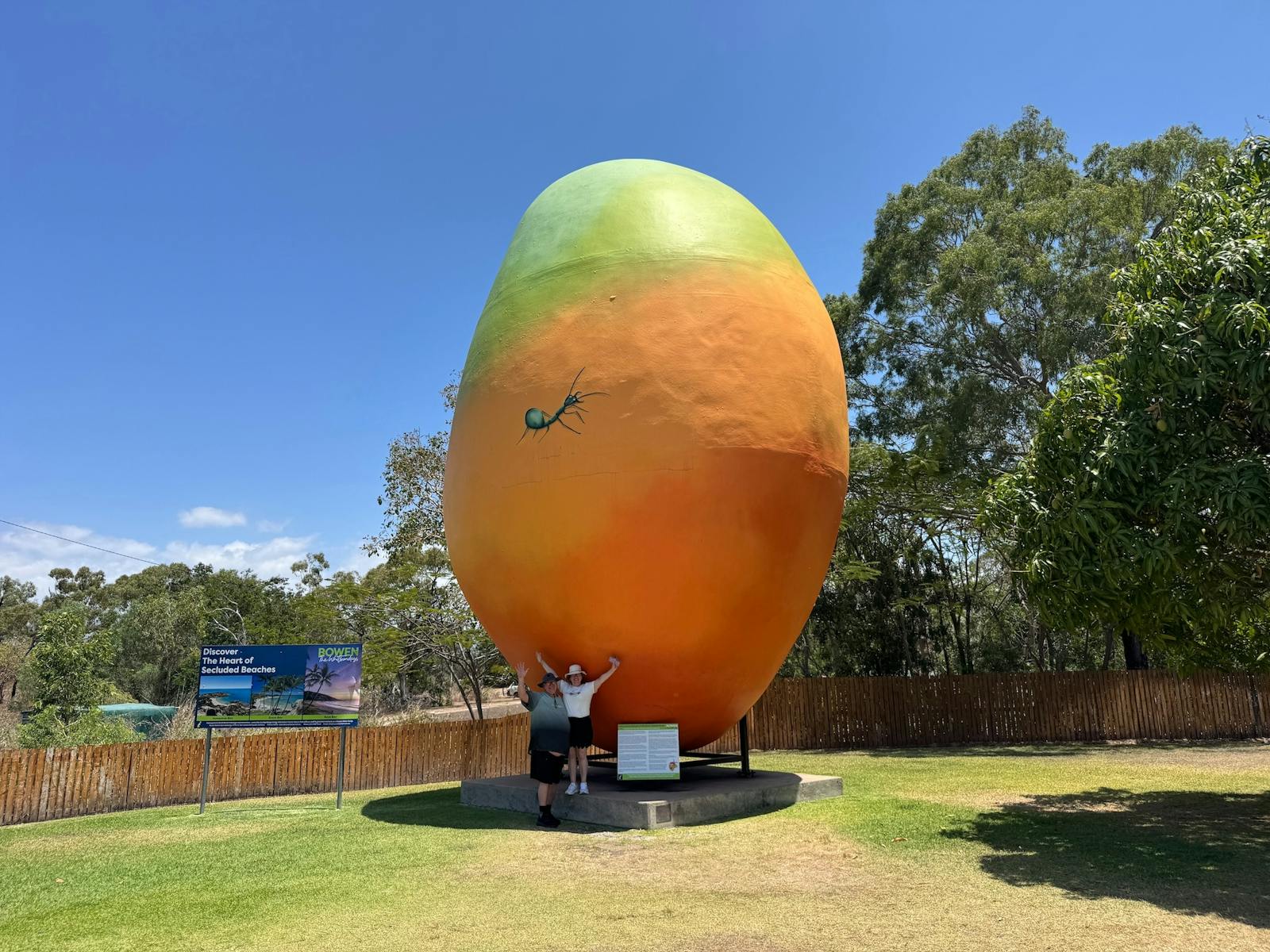 Beautiful Bowen Tour, Airlie Adventure Tours.