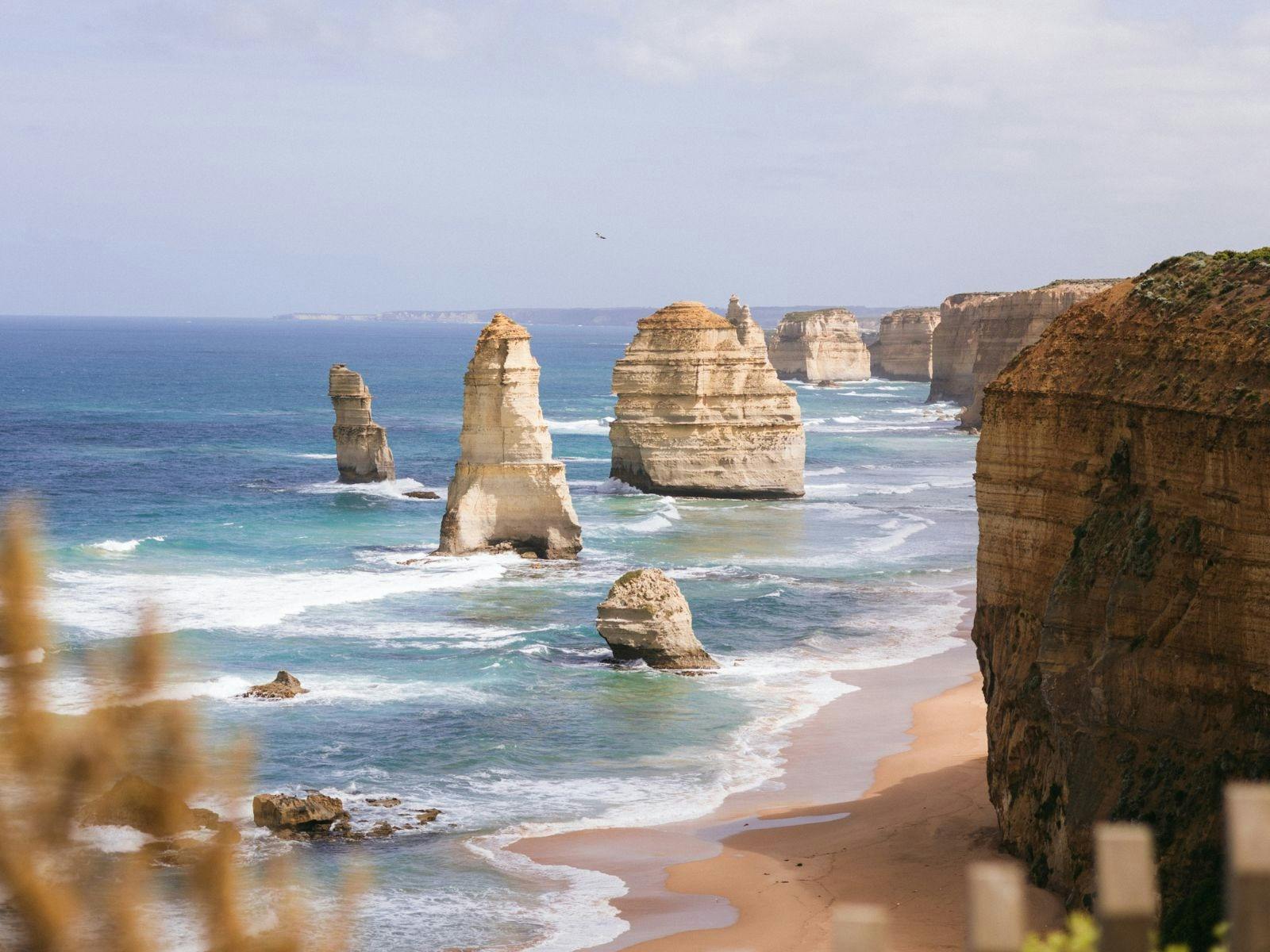 Helicopter Ride from Melbourne to 12 Apostles Look Out