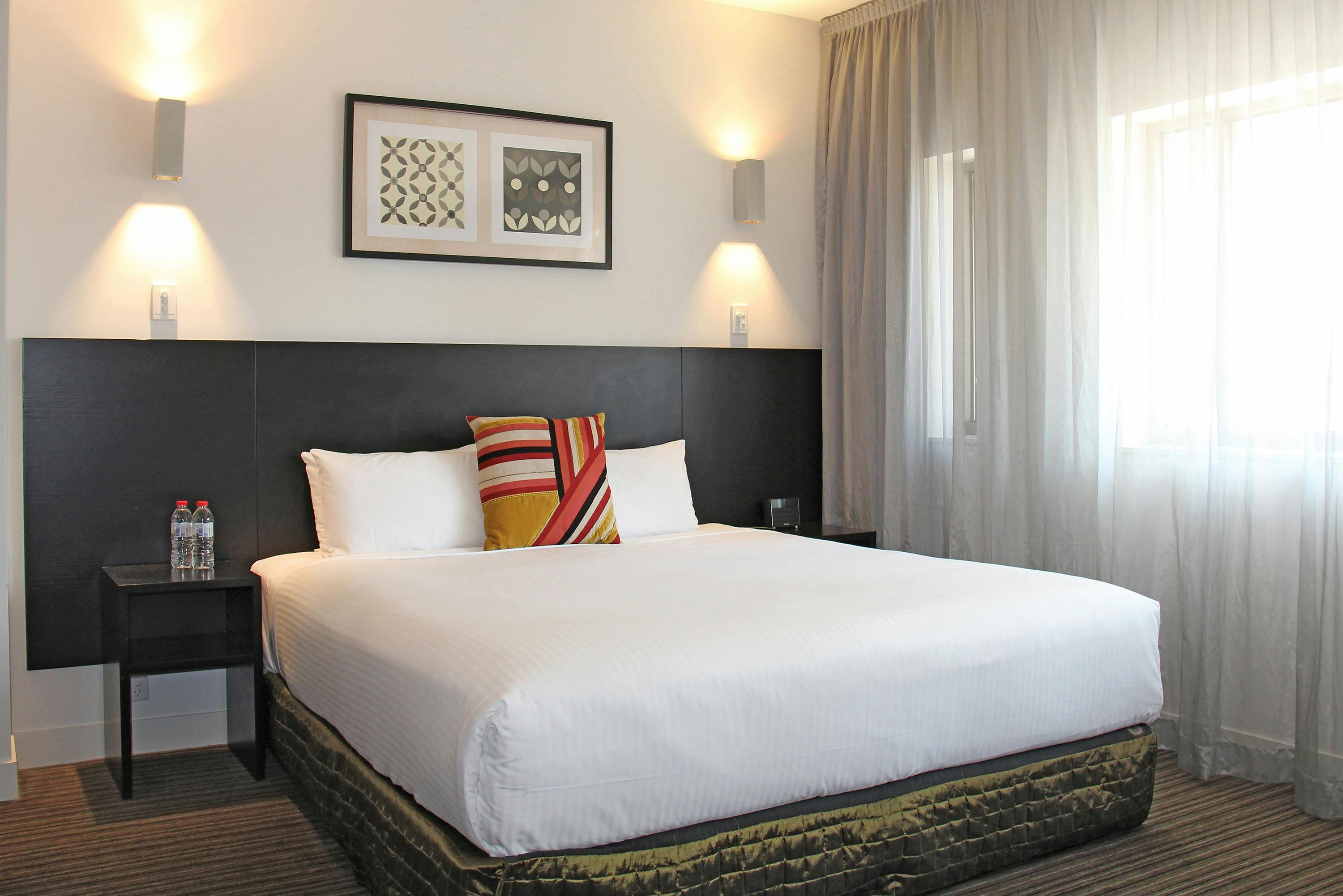 Deluxe Spa Room