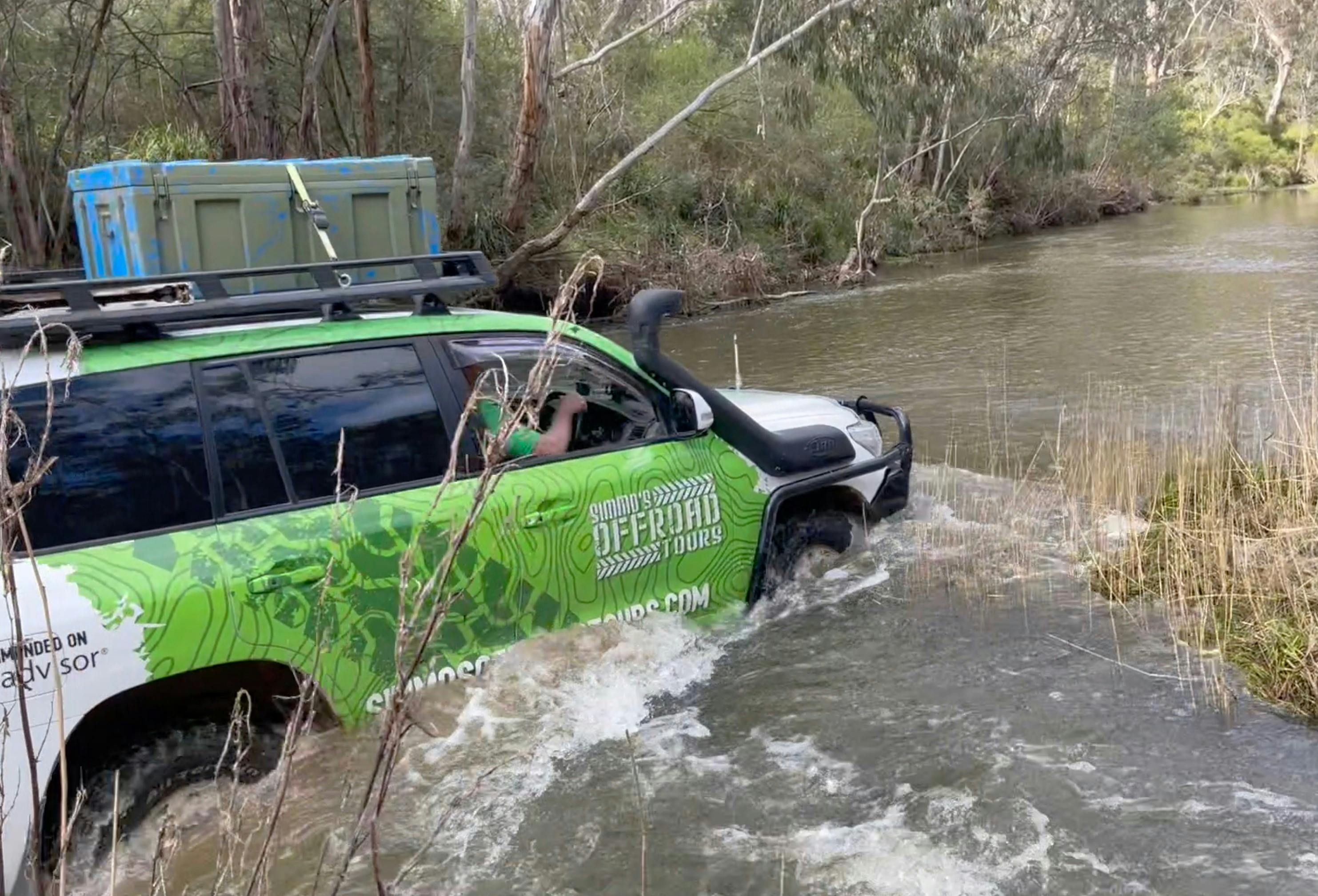 River crossing by 4WD