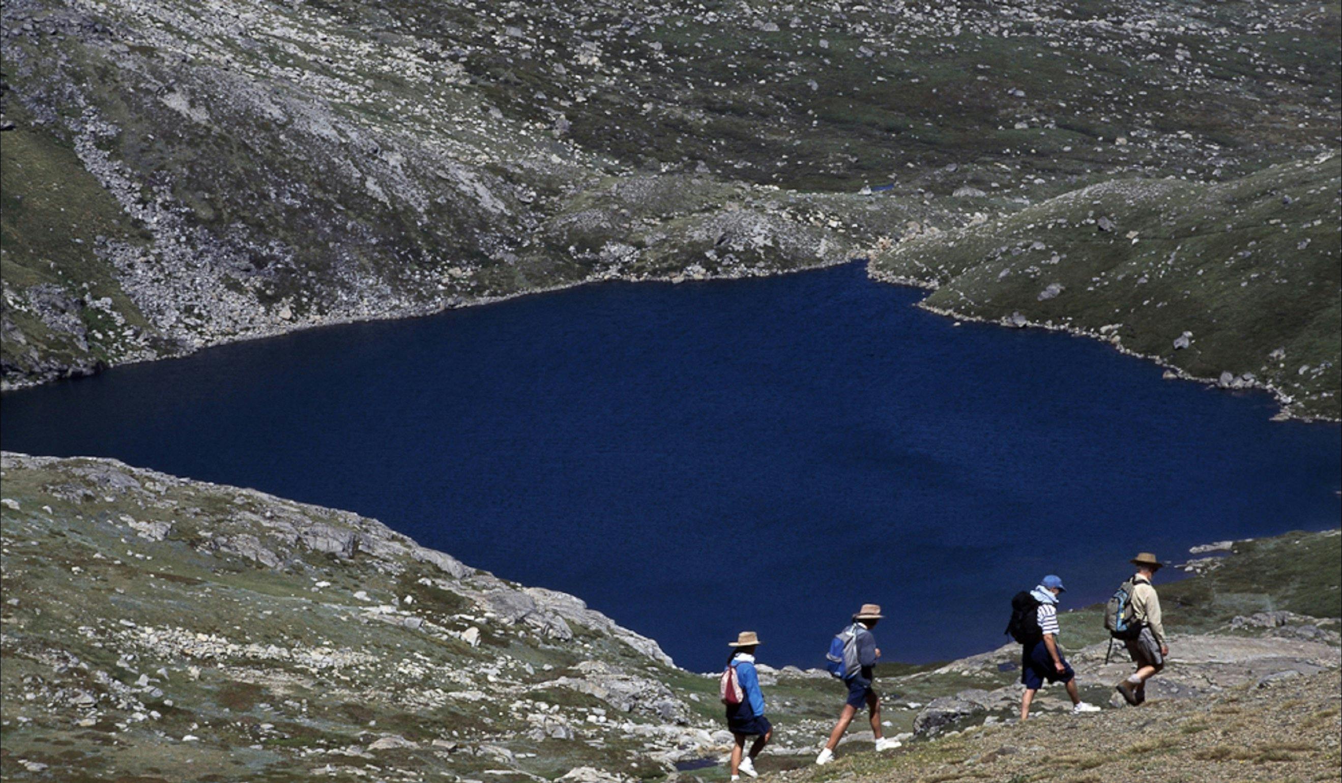 코스치즈코 국립공원 호수 산책