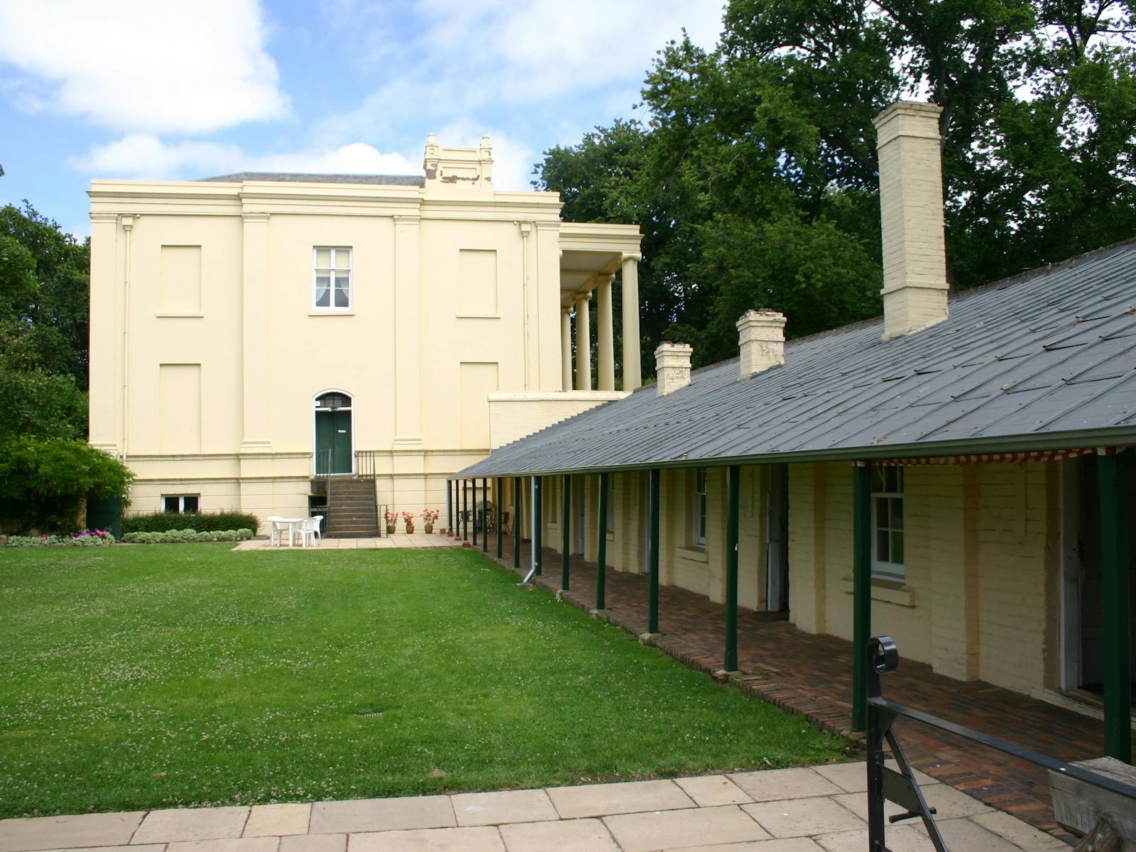 Clarendon, side view with kitchen / laundry wing