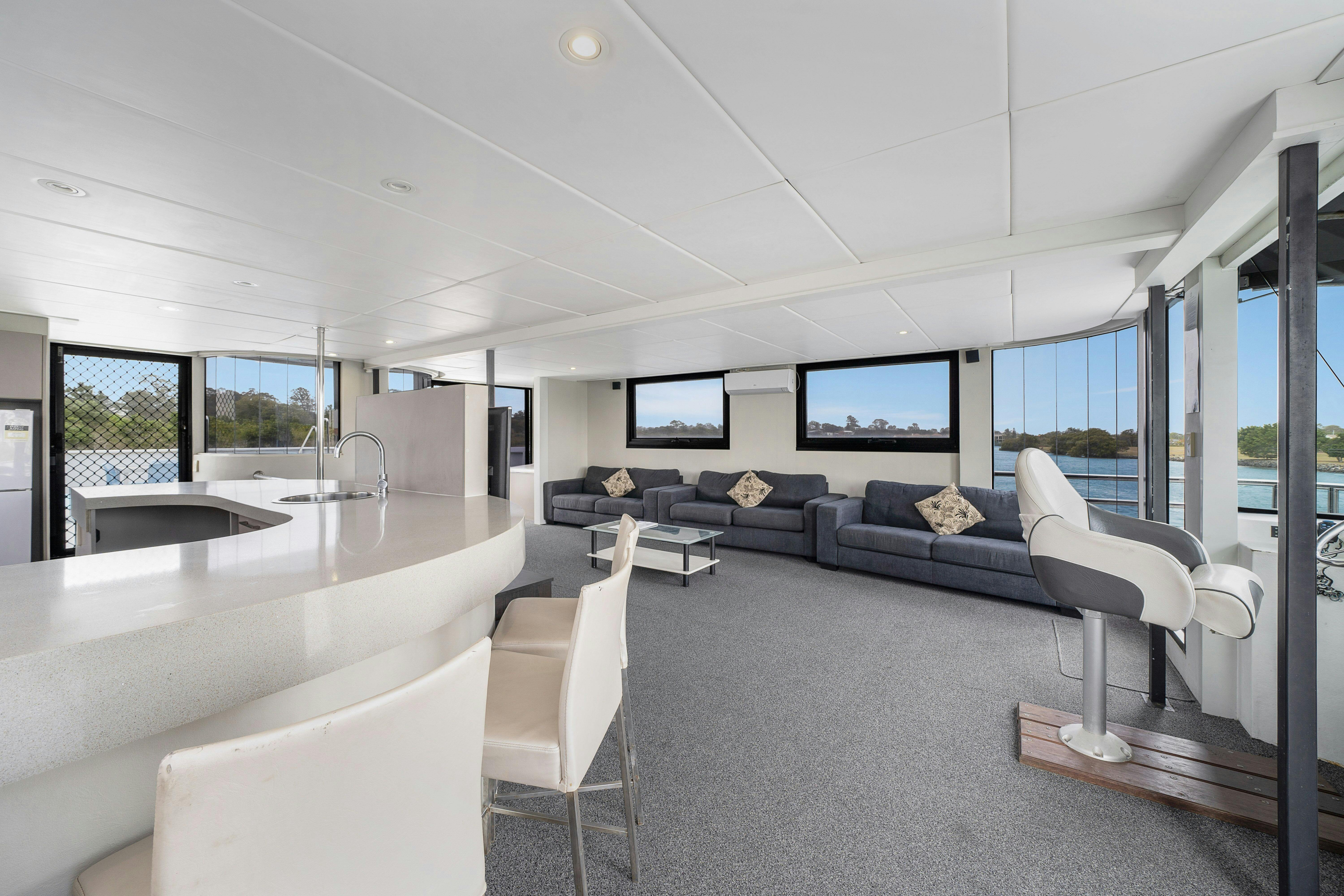 The Prestige Living  Top Deck