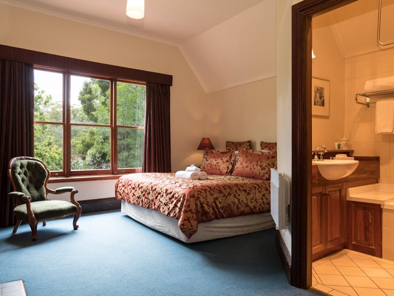 Manor Spa Room image