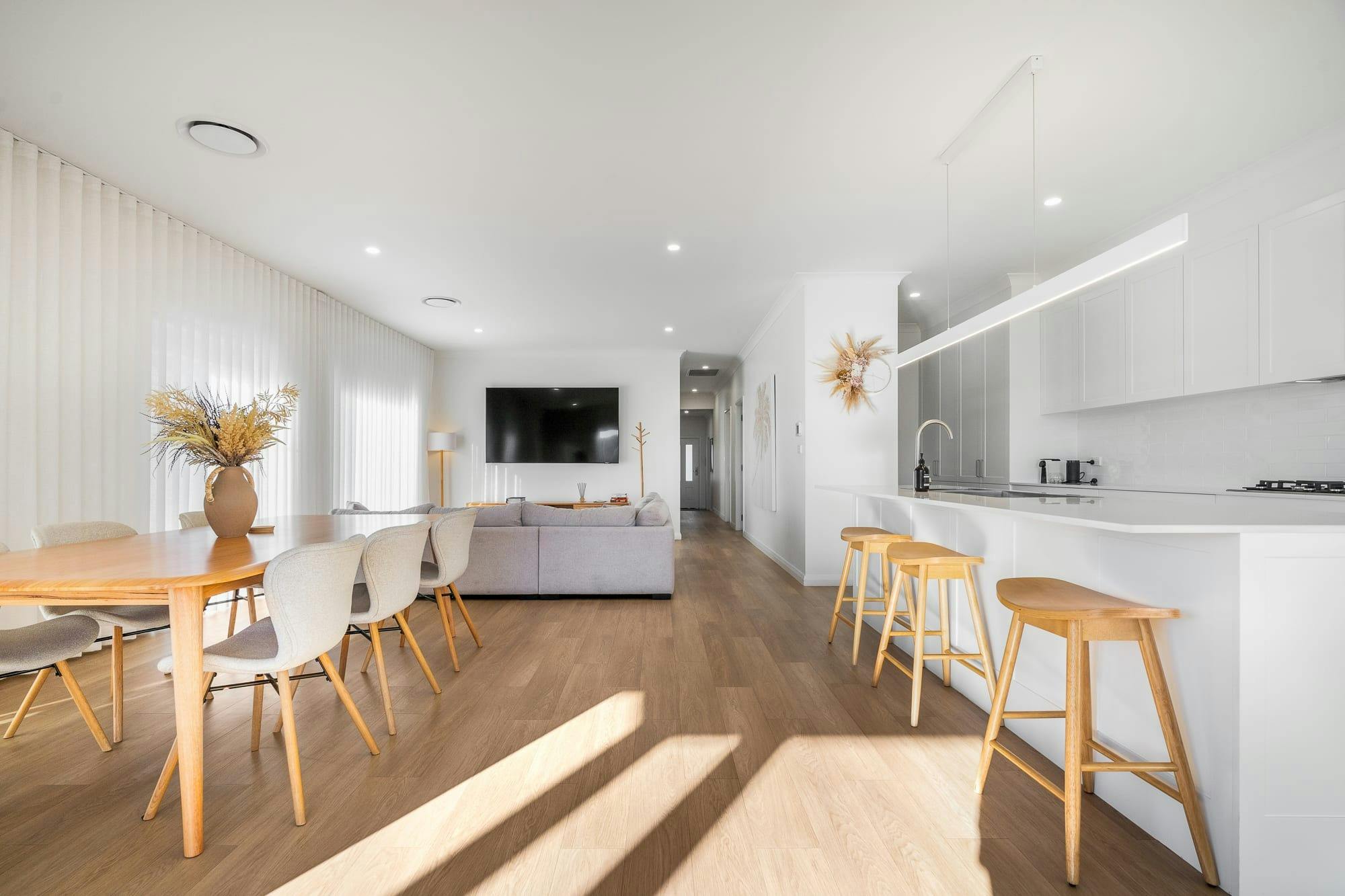 8人のゲスト全員で楽しむのに最適なリビングエリア