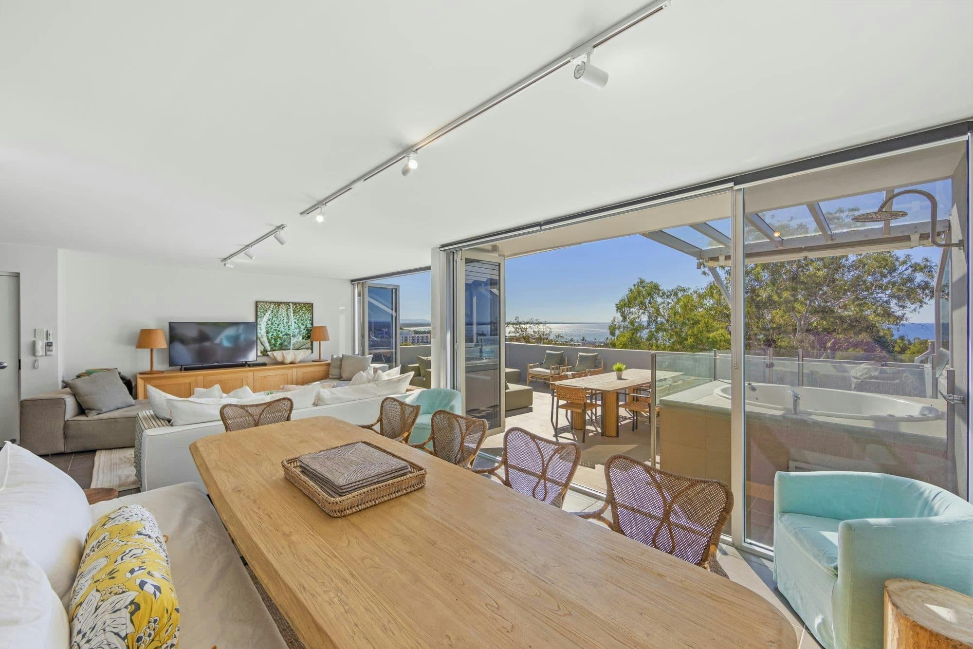 Apartment 7 - 2 Bedroom Ocean View