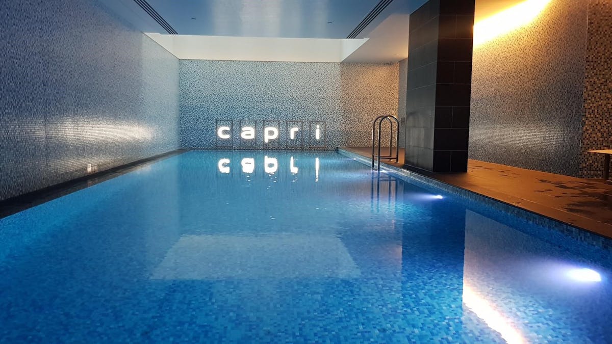Hotel Pool