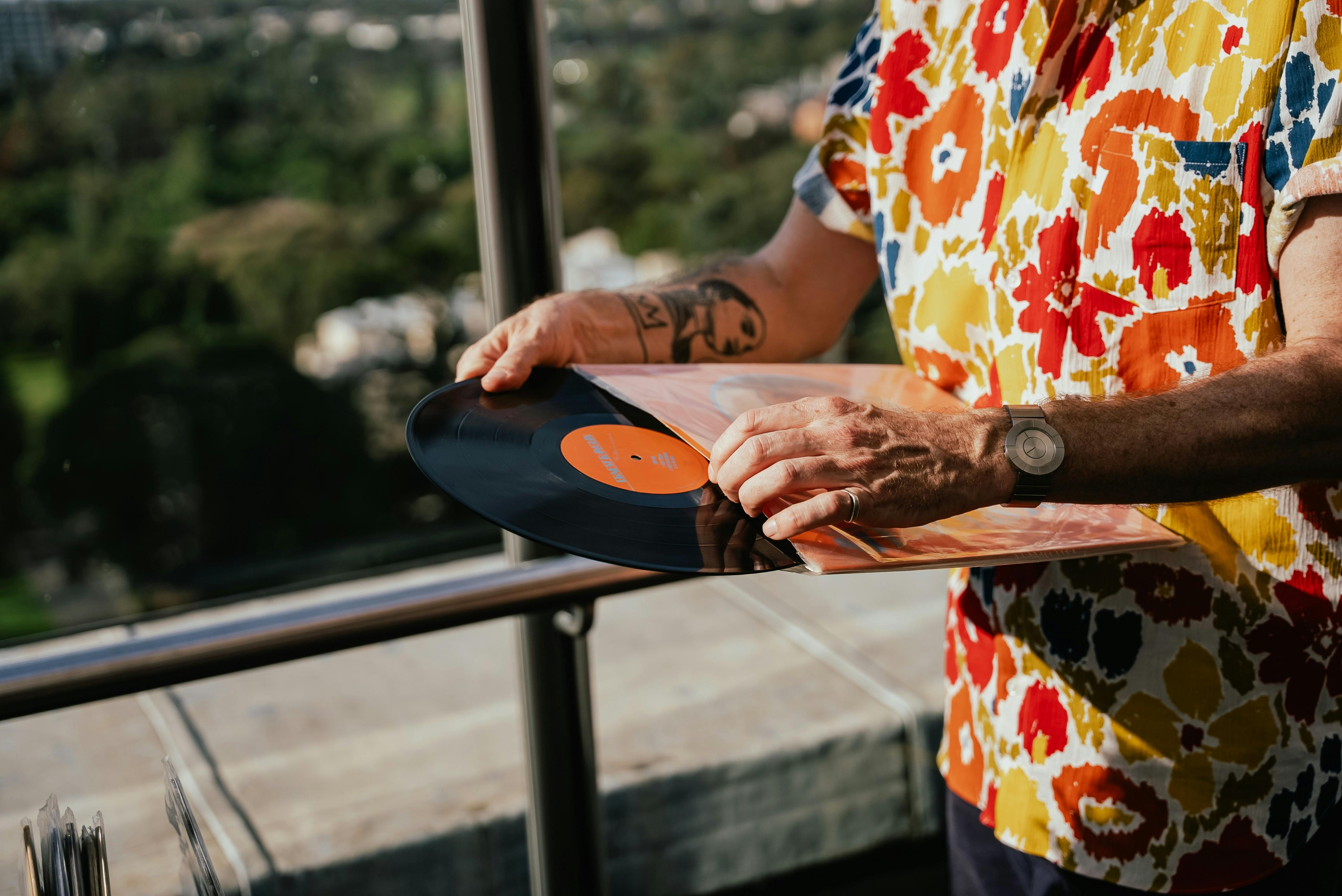 DJs