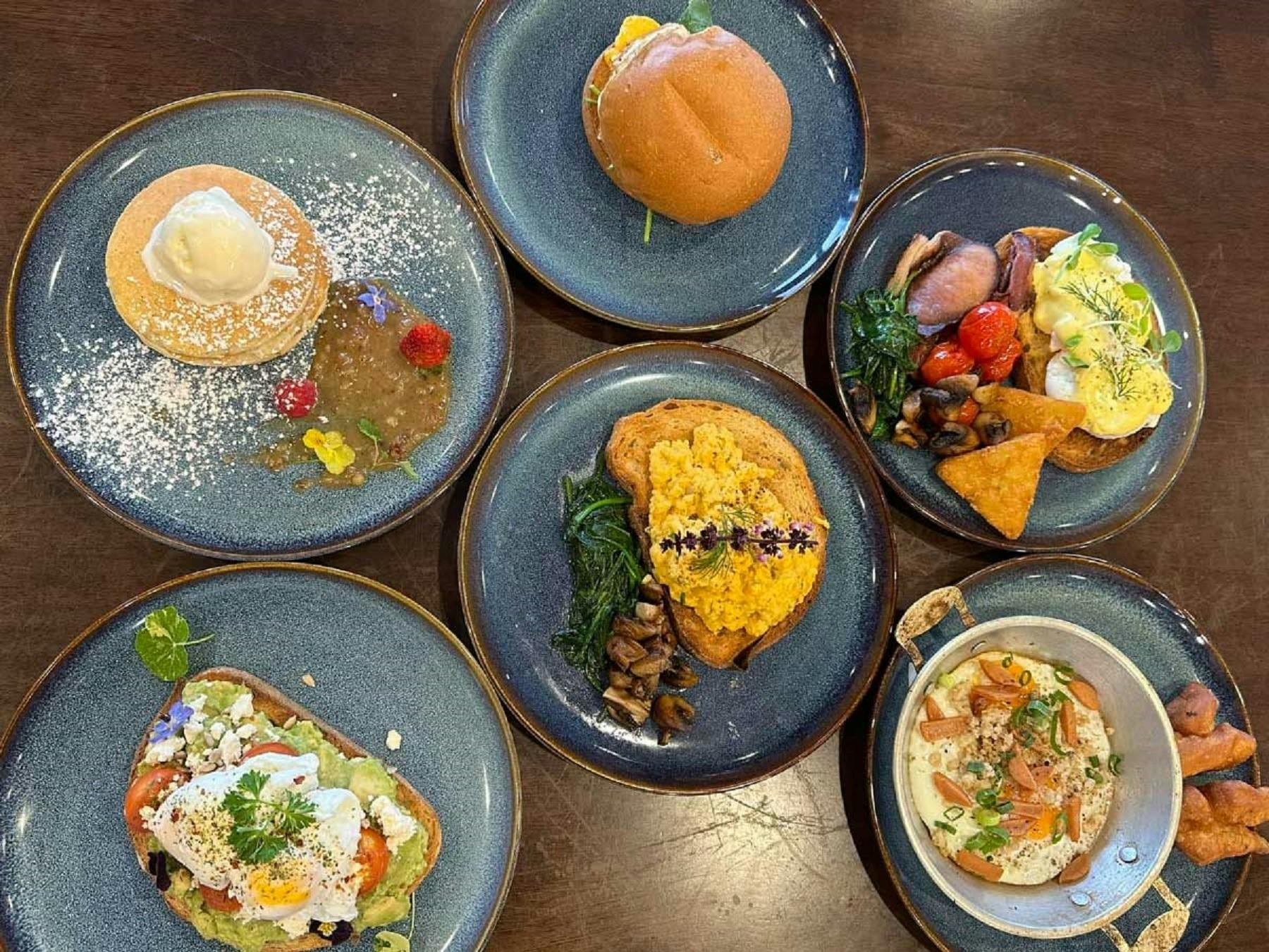 Range of breakfast dishes