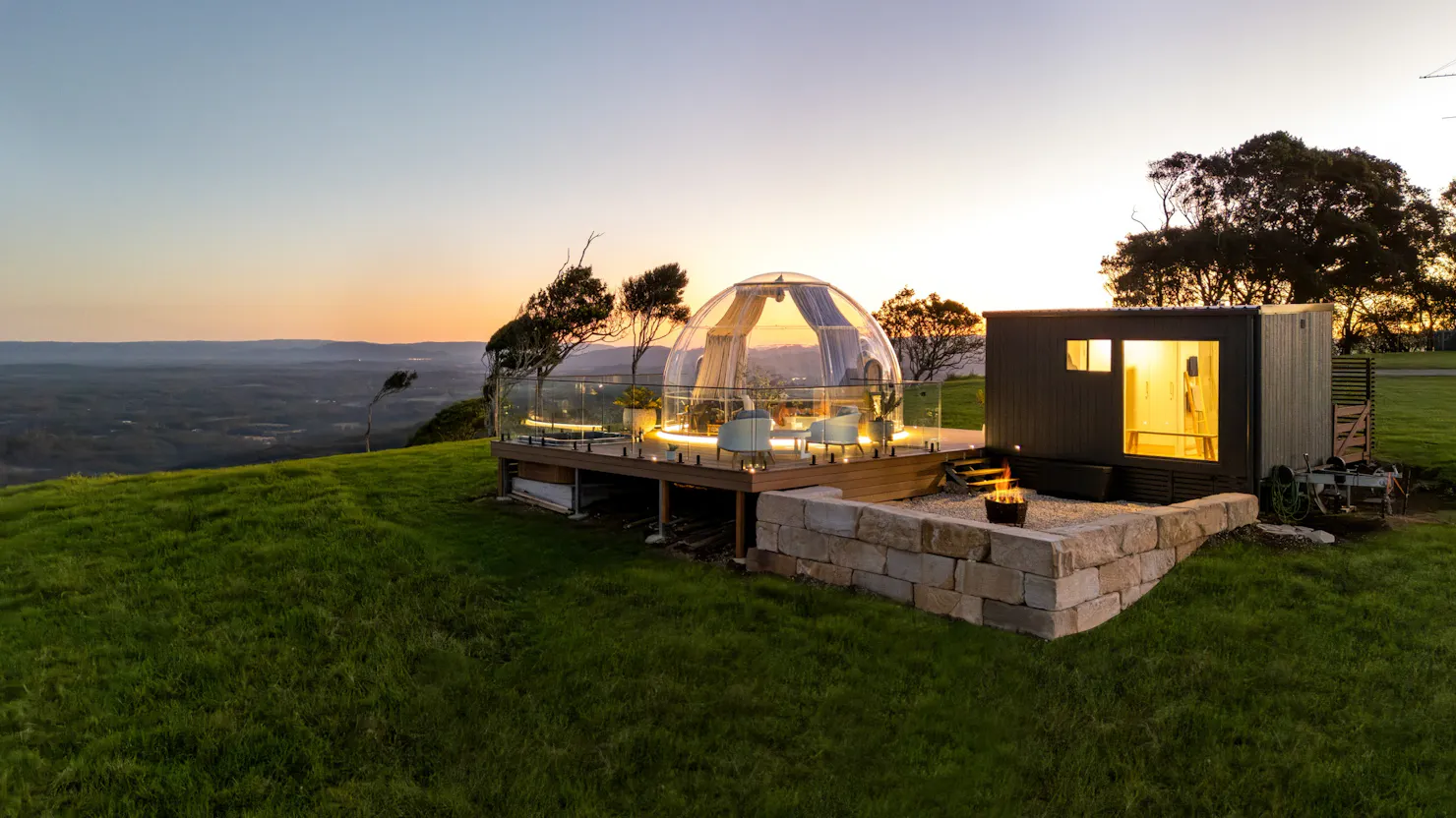 The Magical Dome with stunning views of the Glasshouse Mountains & Hinterland