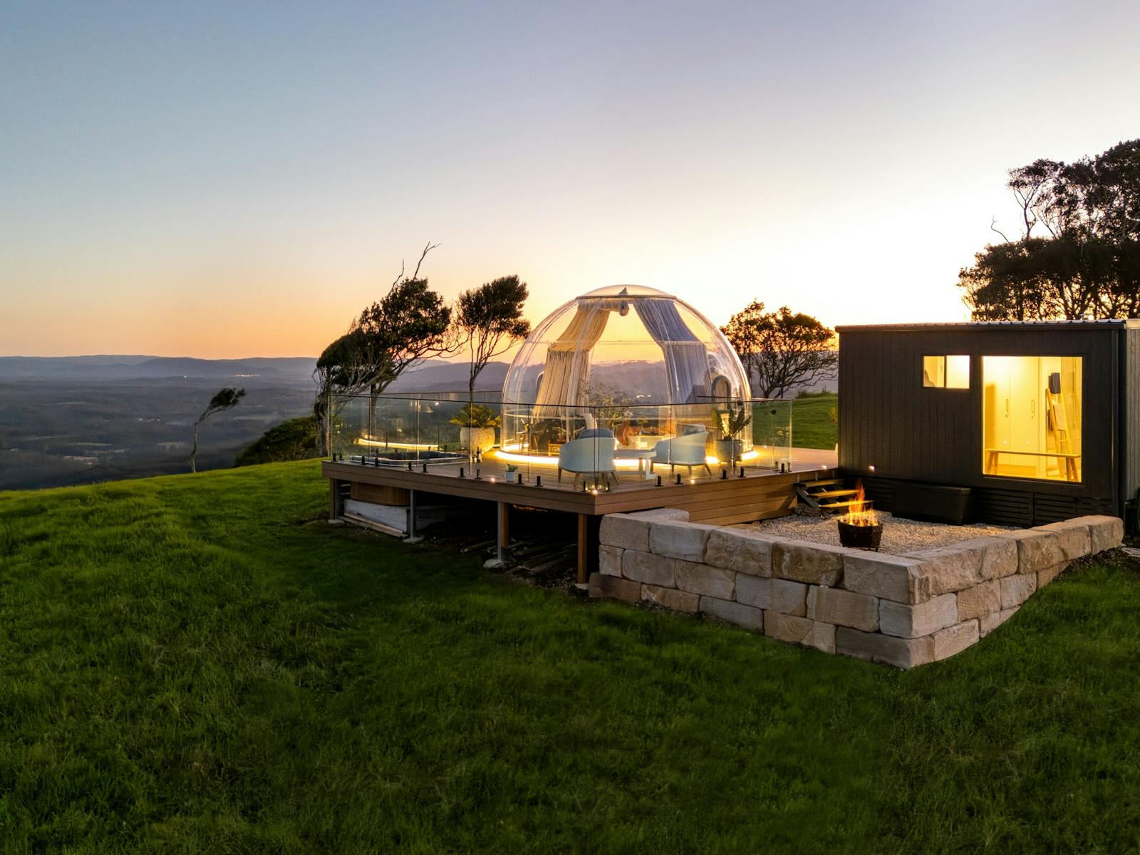 The Magical Dome with stunning views of the Glasshouse Mountains & Hinterland The Magical Dome with stunning views of the Glasshouse Mountains & Hinterland