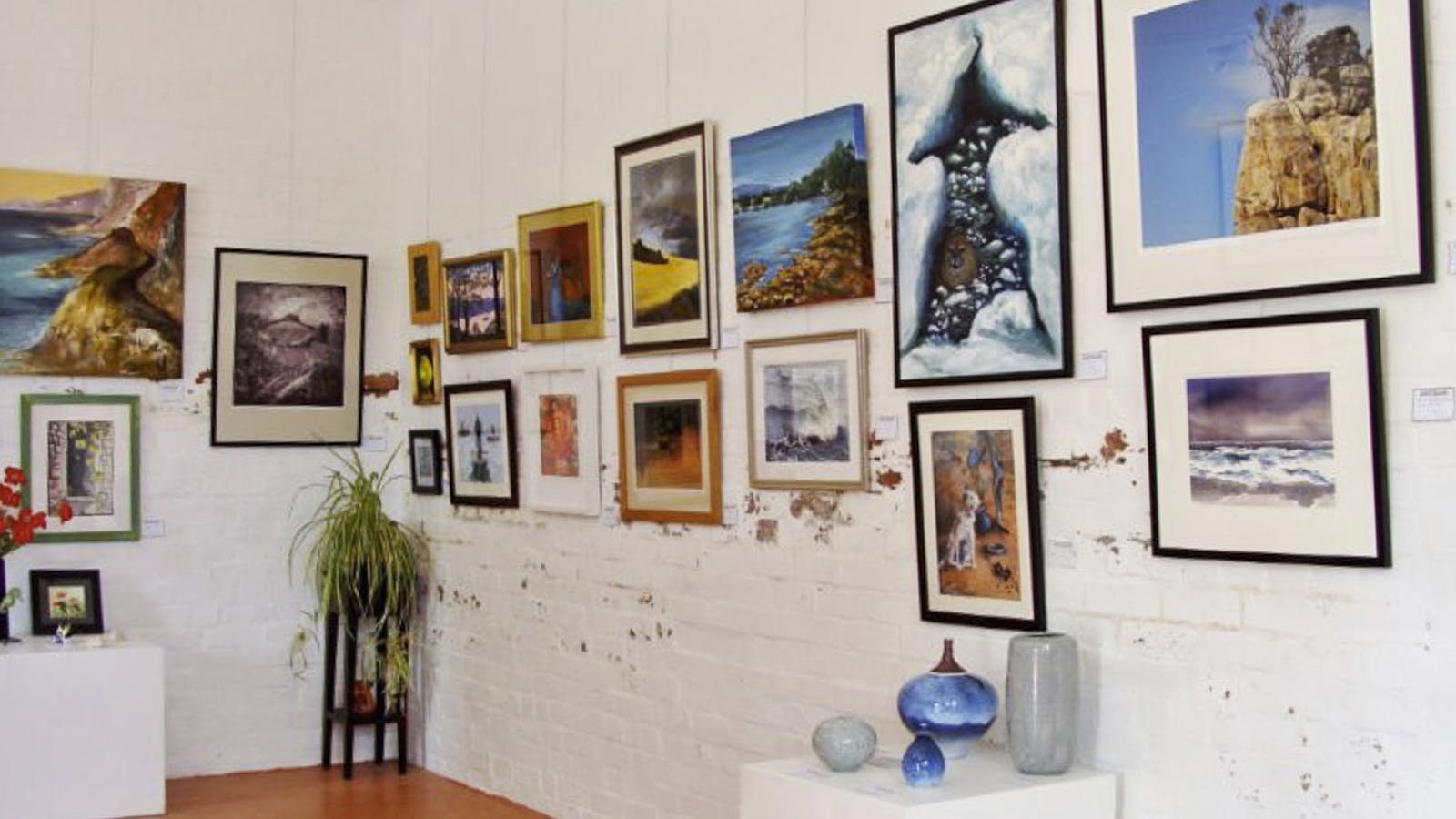 Lovett Gallery Cygnet