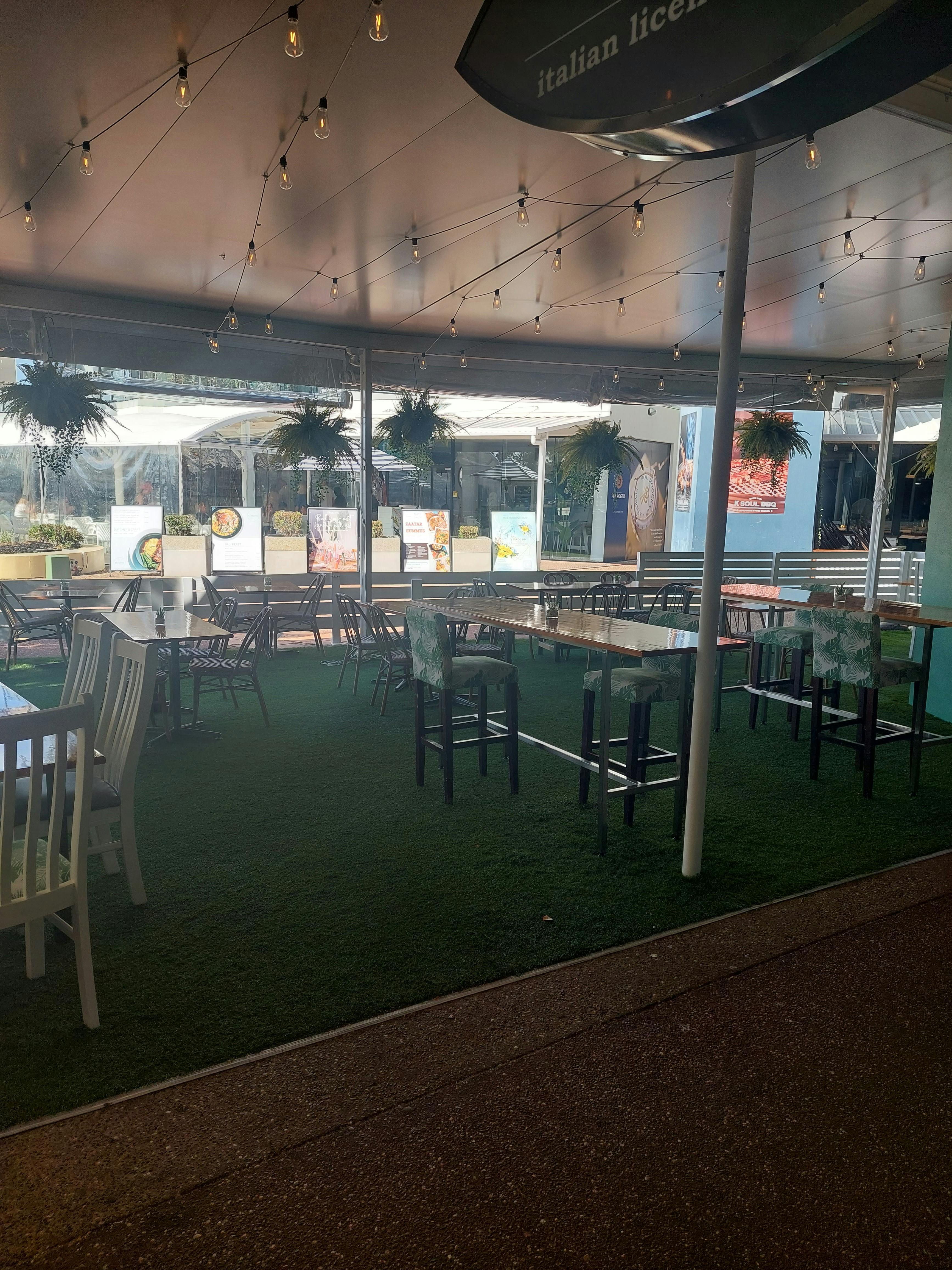 Chop 'n Chill outdoor dining