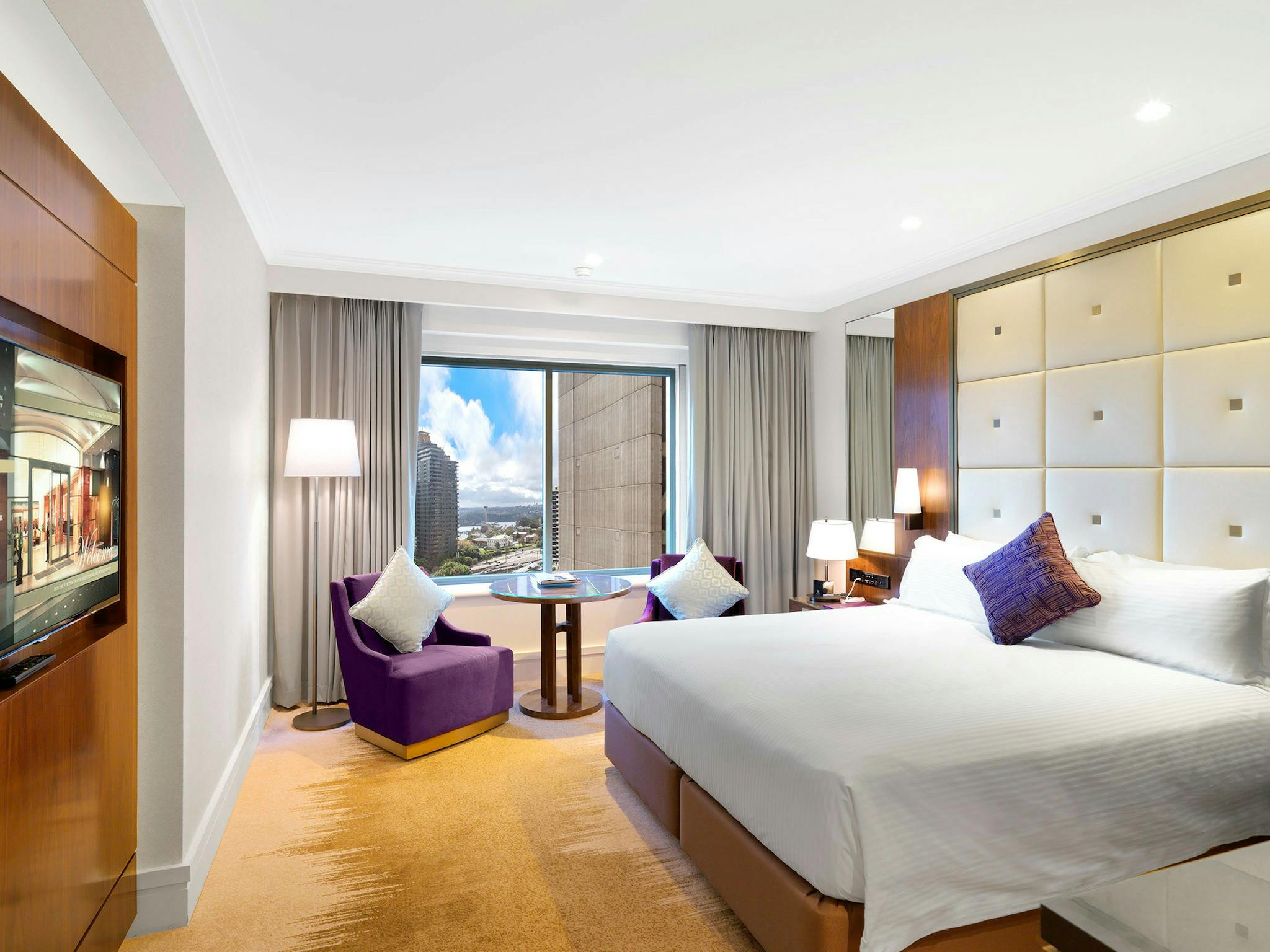 Deluxe Tower King Room