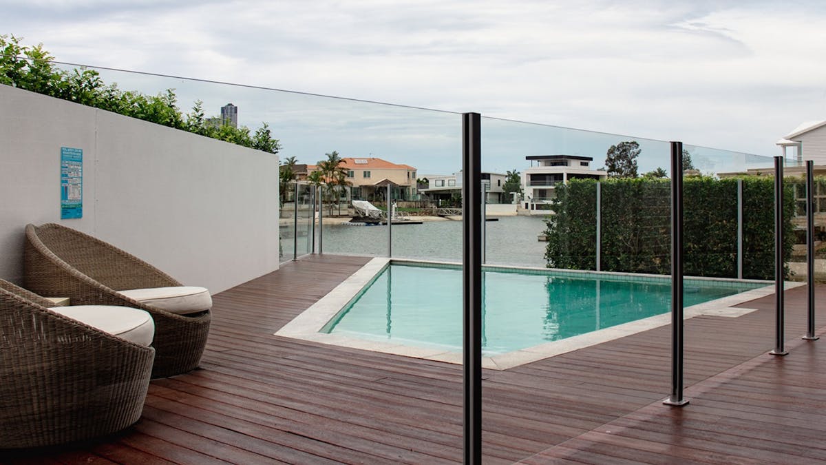 Five Bedroom home in Broadbeach - Pool