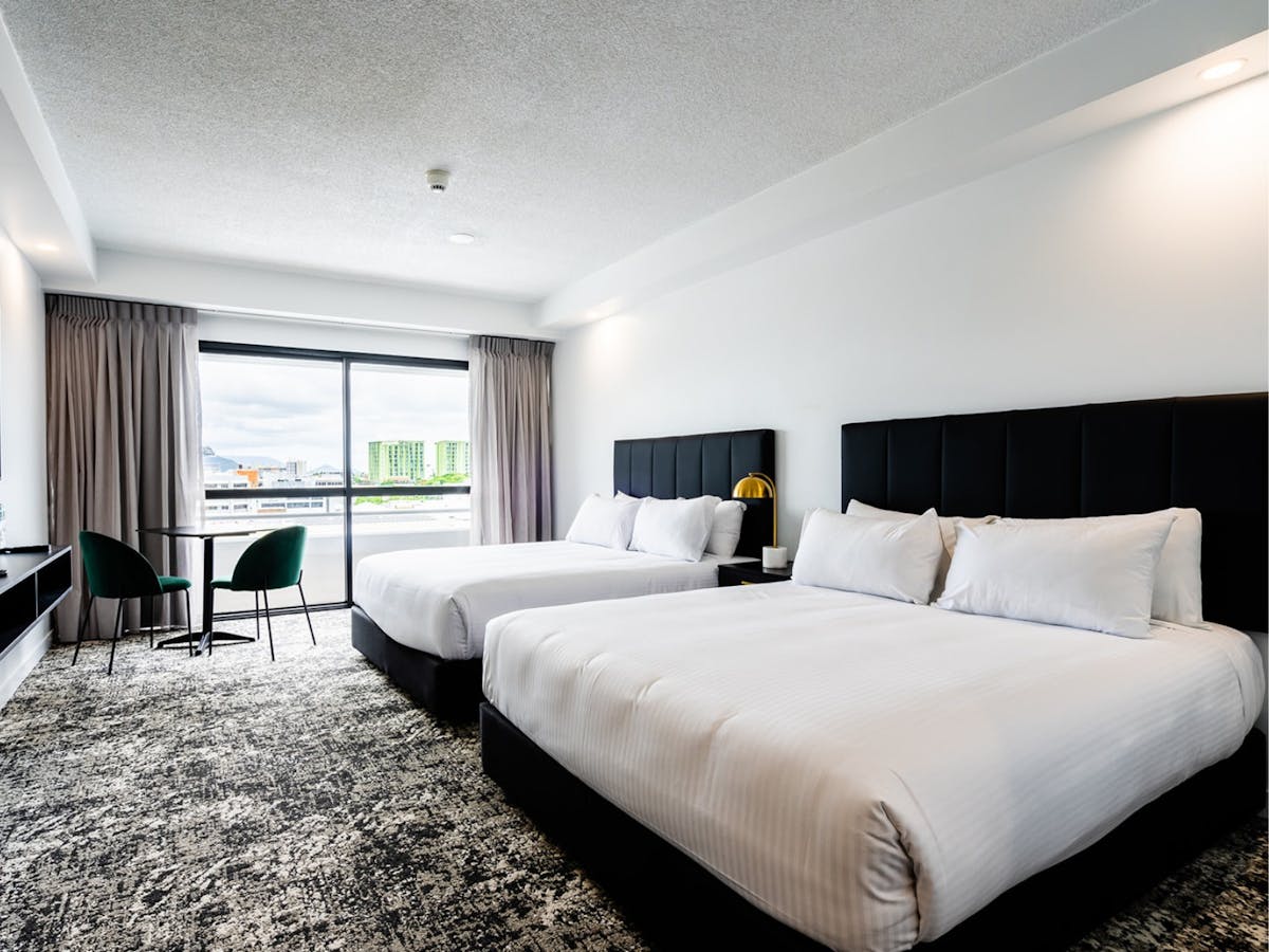 standard queen room