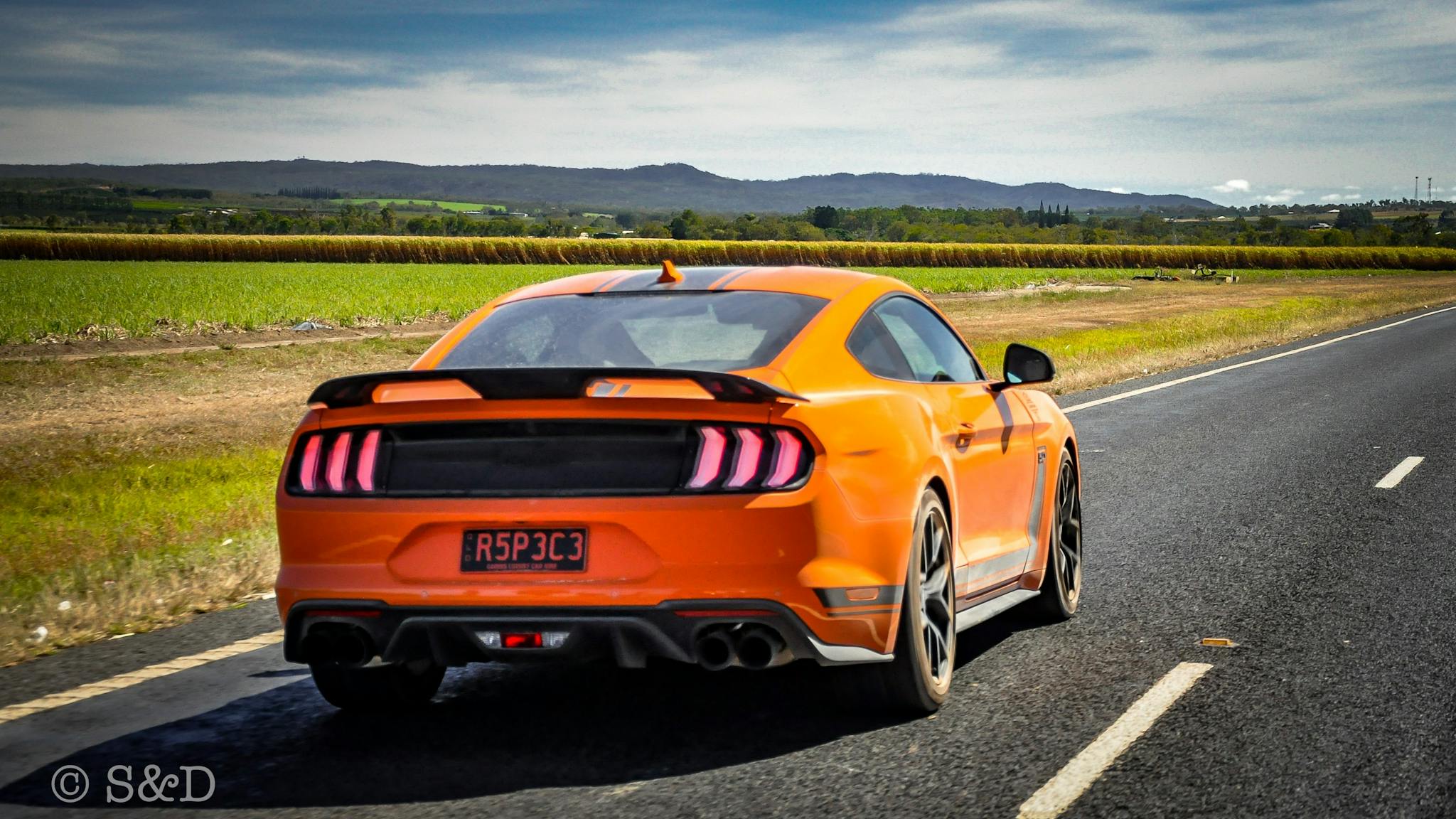 Cairns Luxury Car Hire & Tours Cairns Luxury Car Hire & Tours