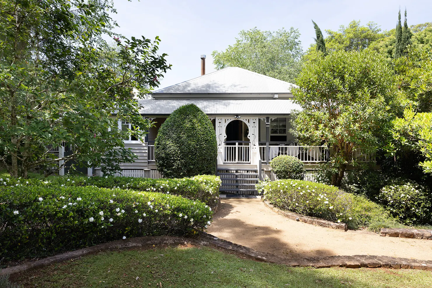 Waterfall Lodge Maleny edit