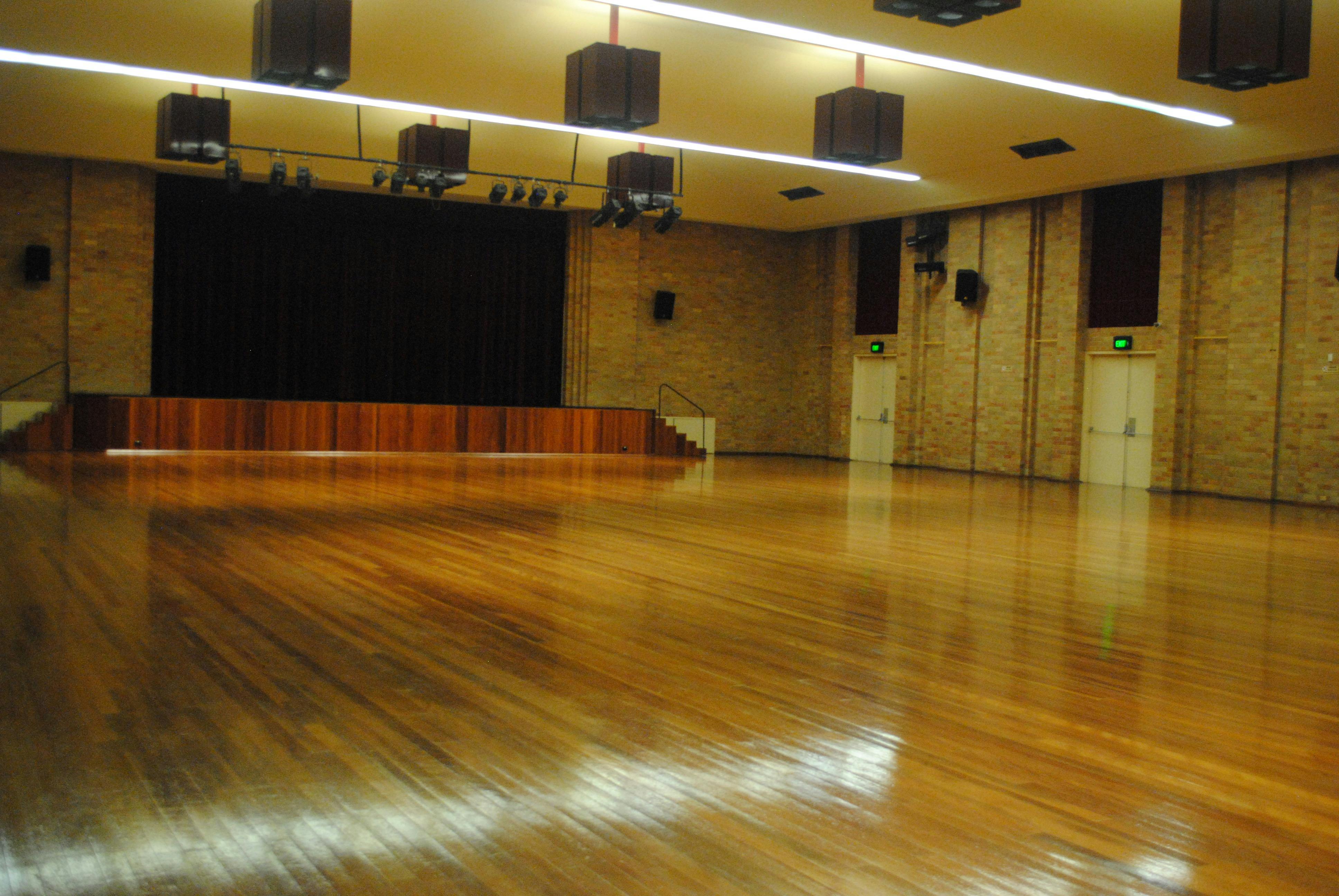 シングルトン シビック センター内部