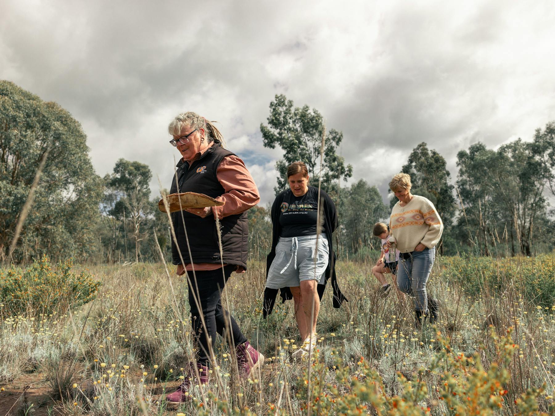 guide leads group at Euroa Arboretum