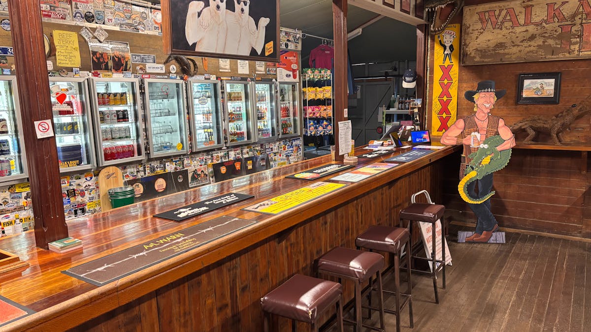 Walkabout Creek Hotel