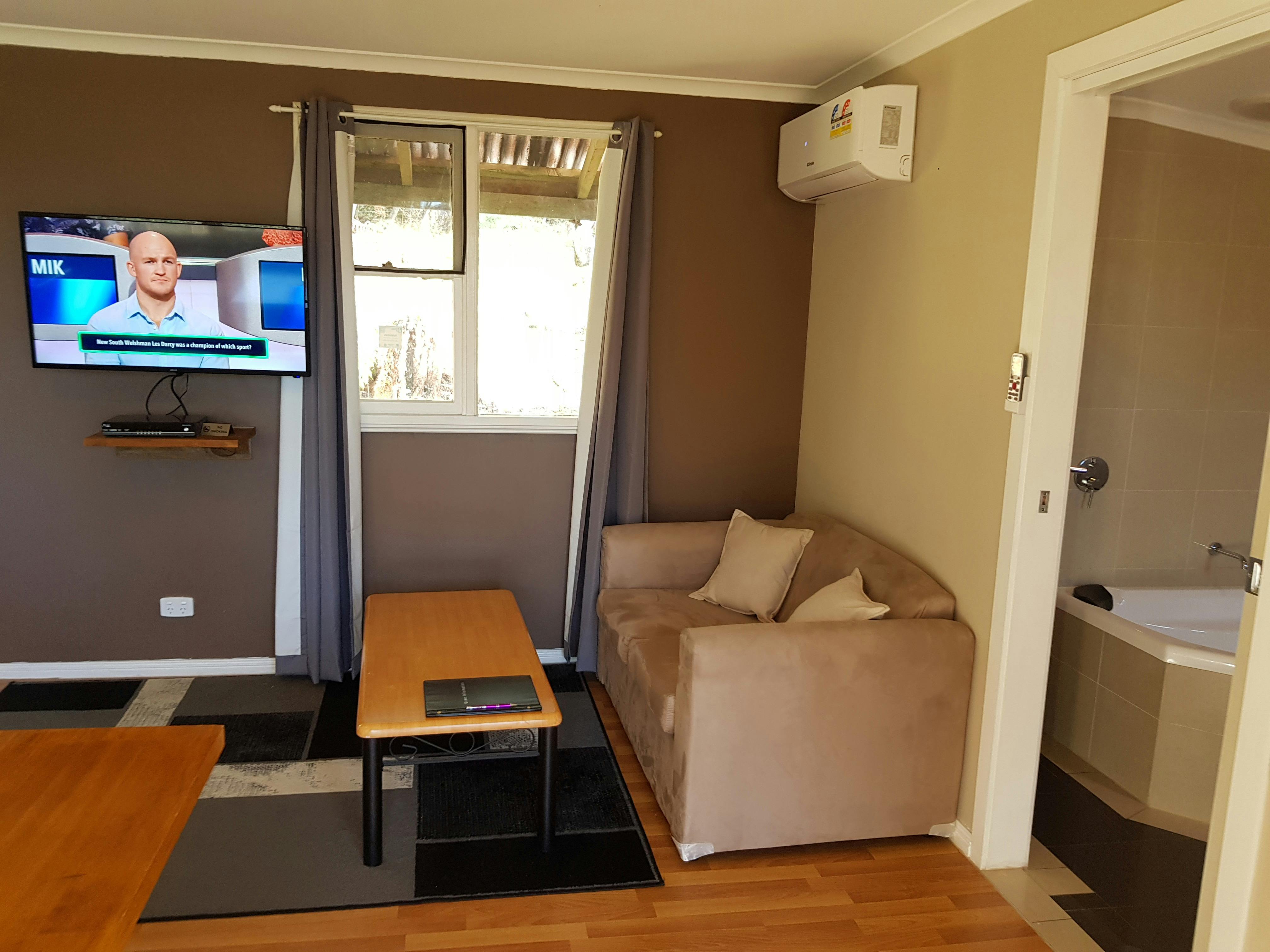 Roland Spa Cottage