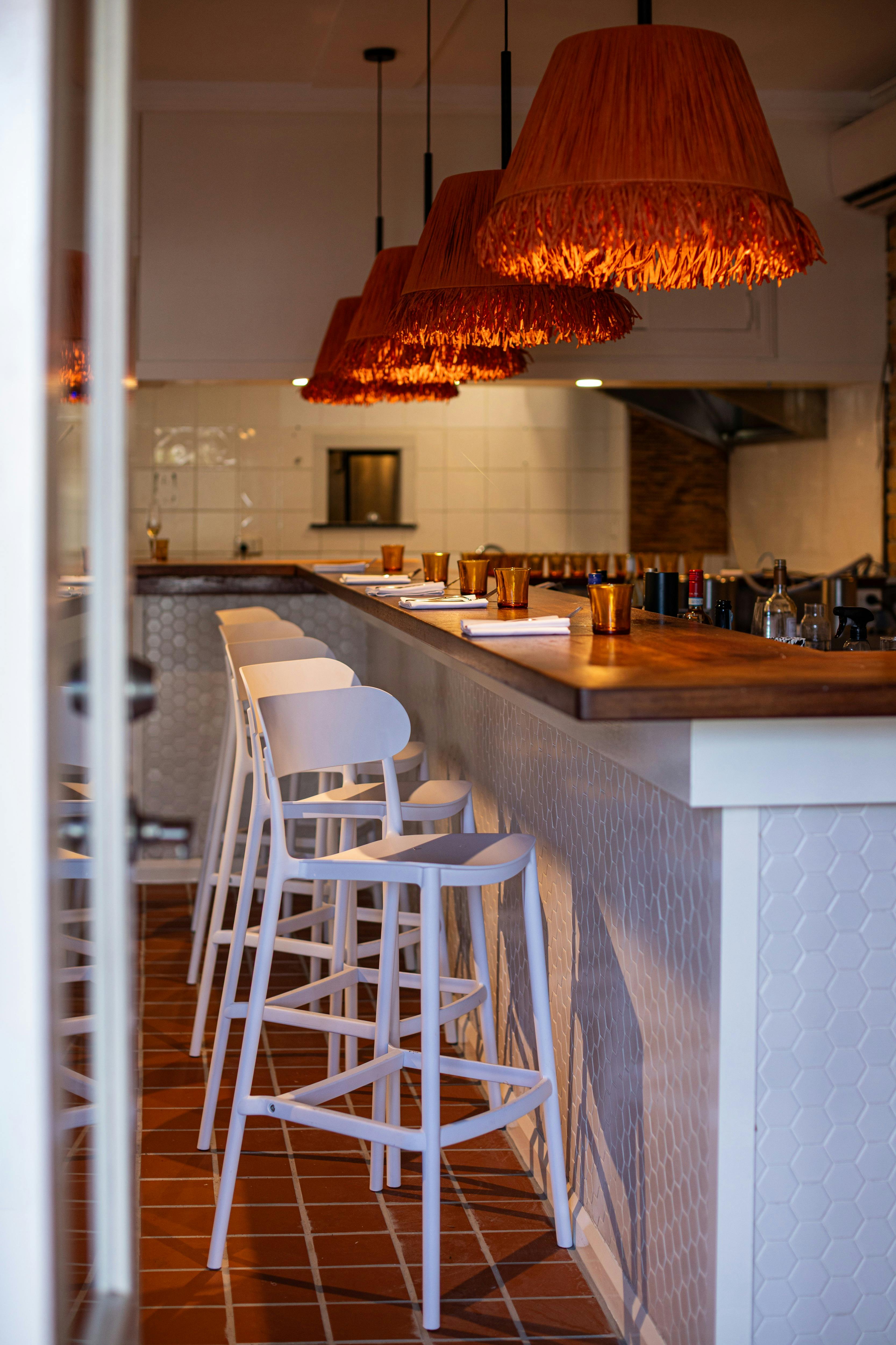 Sit barside at TUTTI