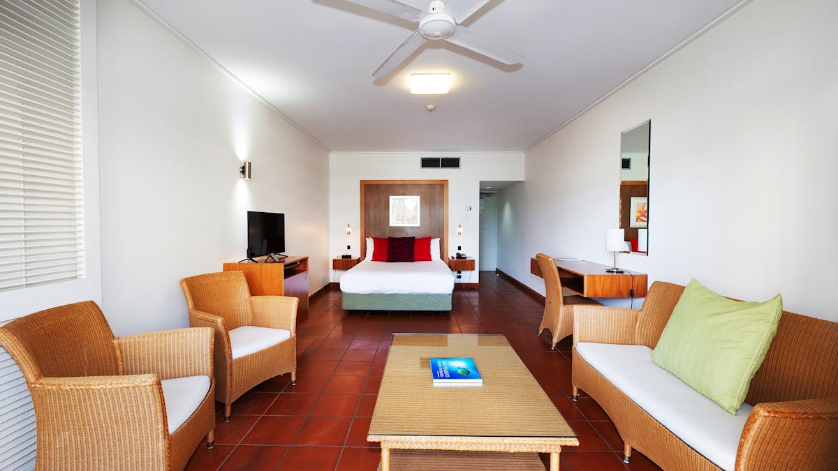 ramada, cairns, hotel, city