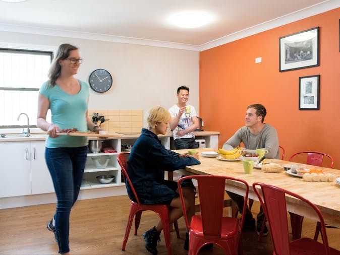 Mount Lofty Cottage YHA