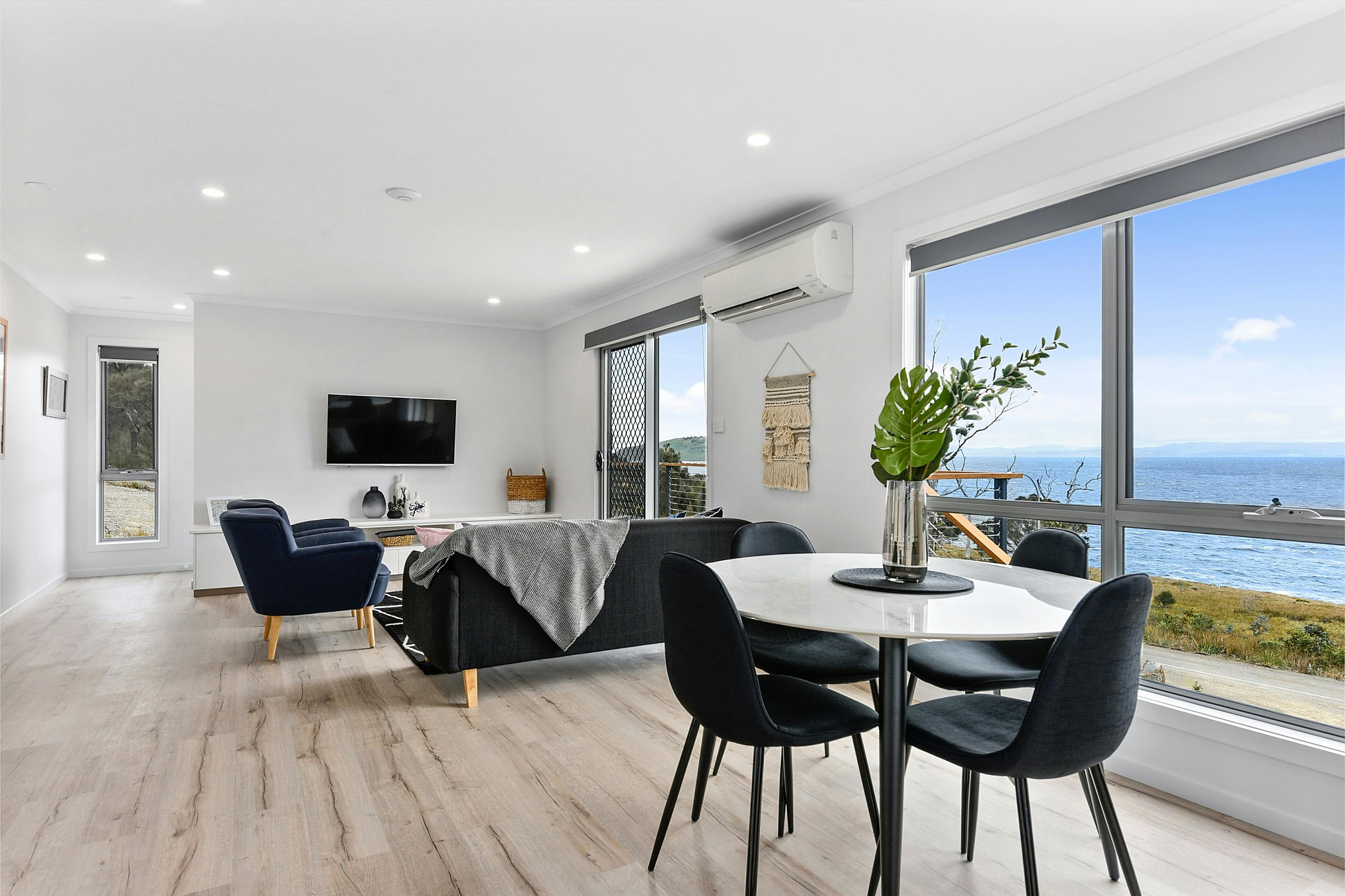 Front house 2BR internal _living area