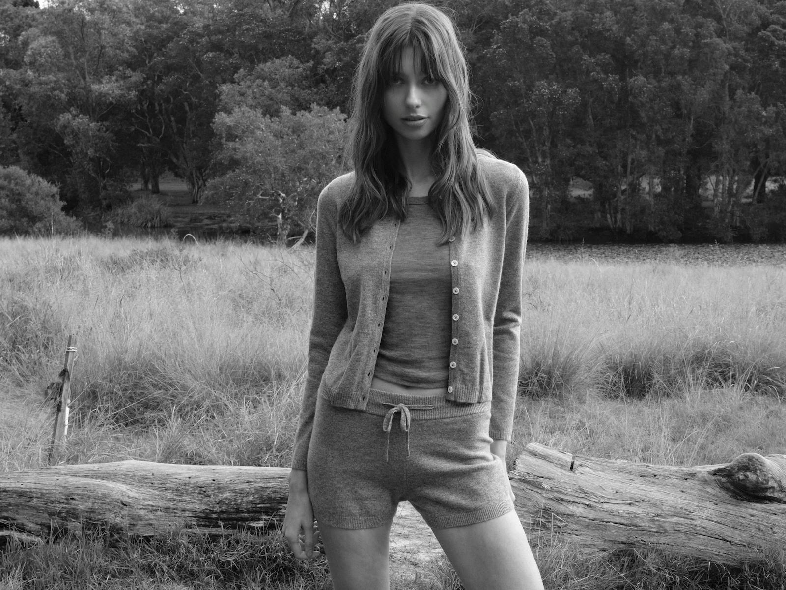 Sonya Hopkins Sydney pure cashmere knitwear, scarves & accessories
