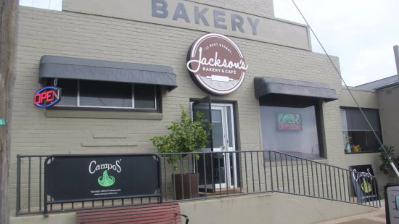 Jackson's Bakery and Cafe