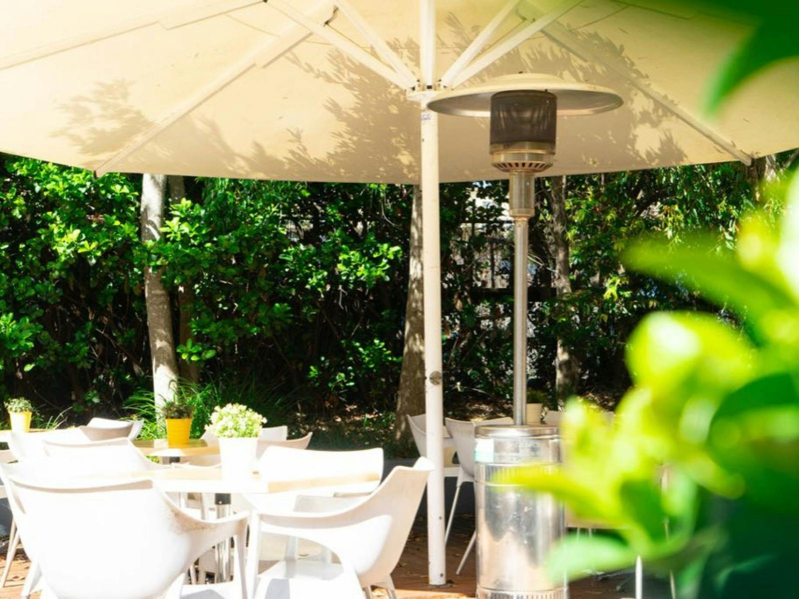 Horse and Jockey Hotel Homebush - Beer Garden