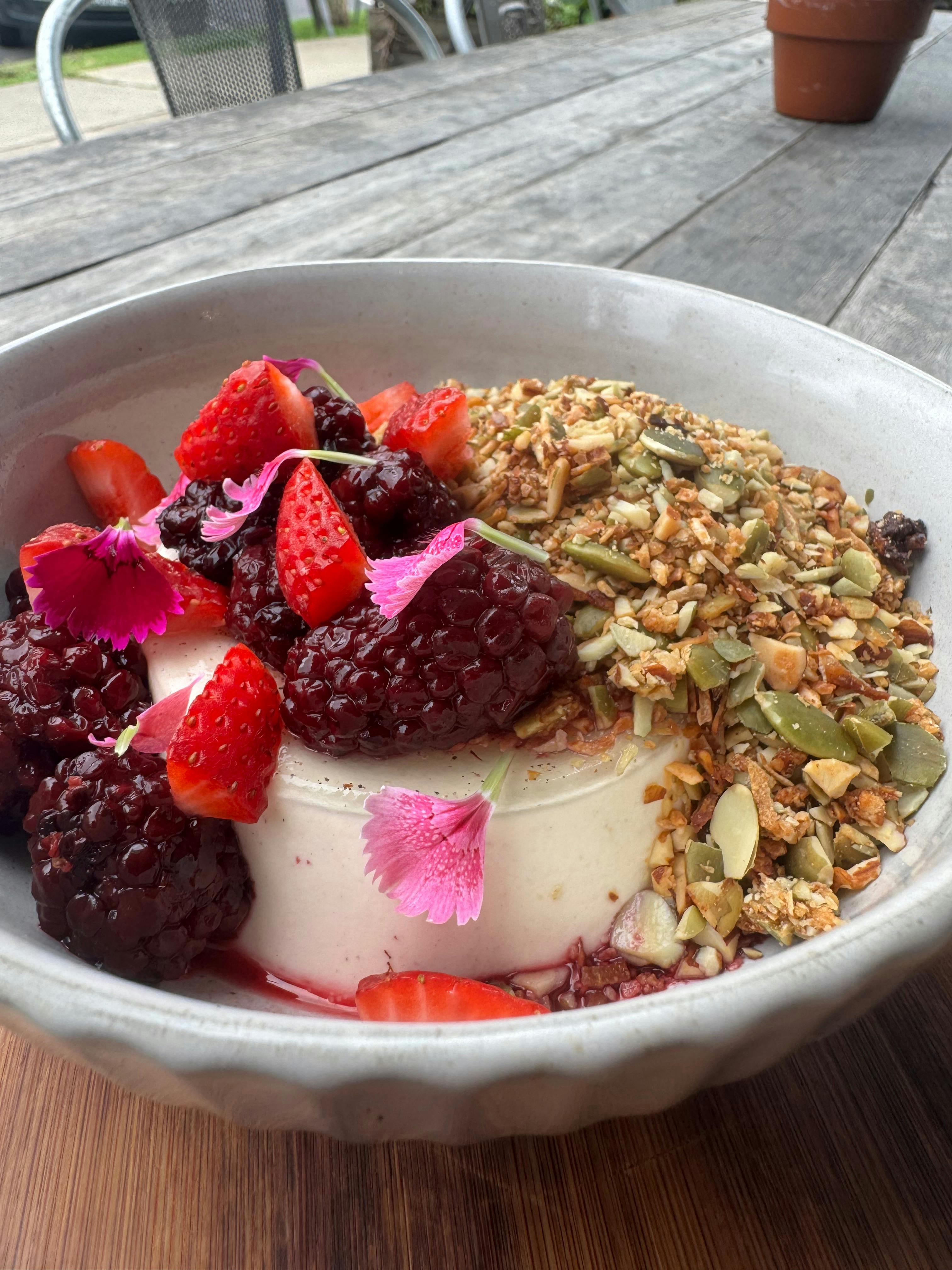 Granola berries bavarois breakfast