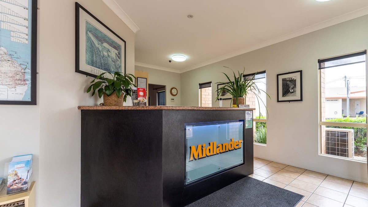 Midlander Motor Inn