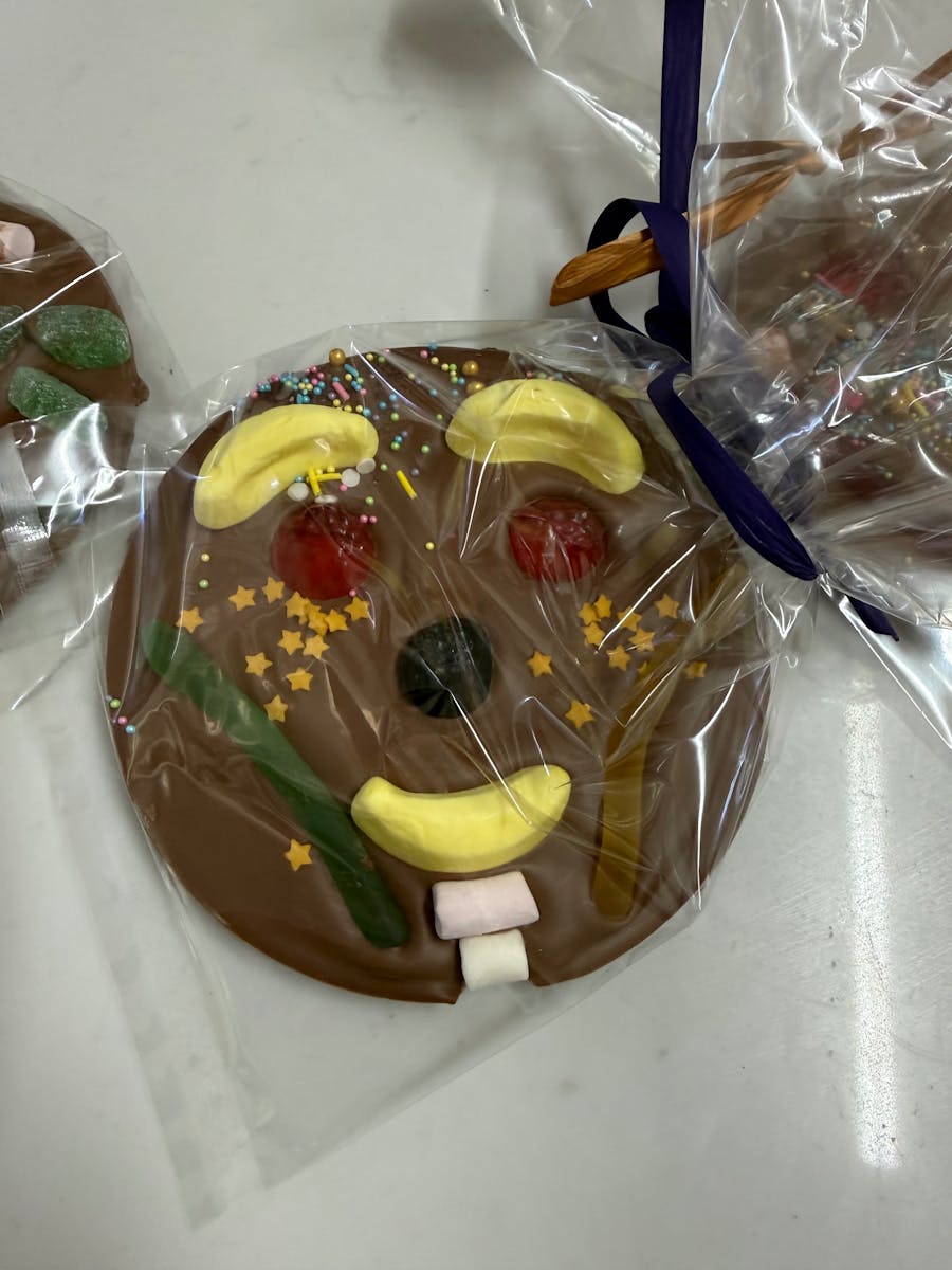 DIY Giant Freckle Chocolate Workshop Berry