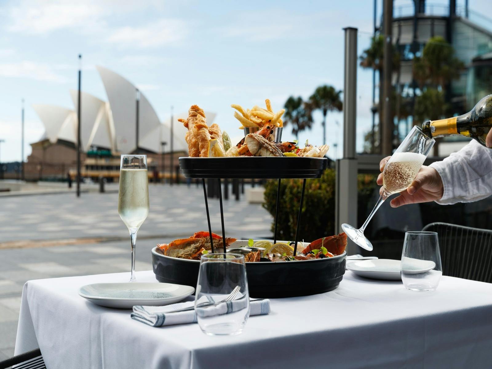 Water Taxis Australia and Harbourside Seafood Restaurant Packages