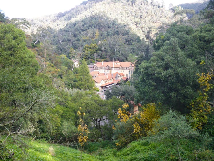 Jenolan Caves resort